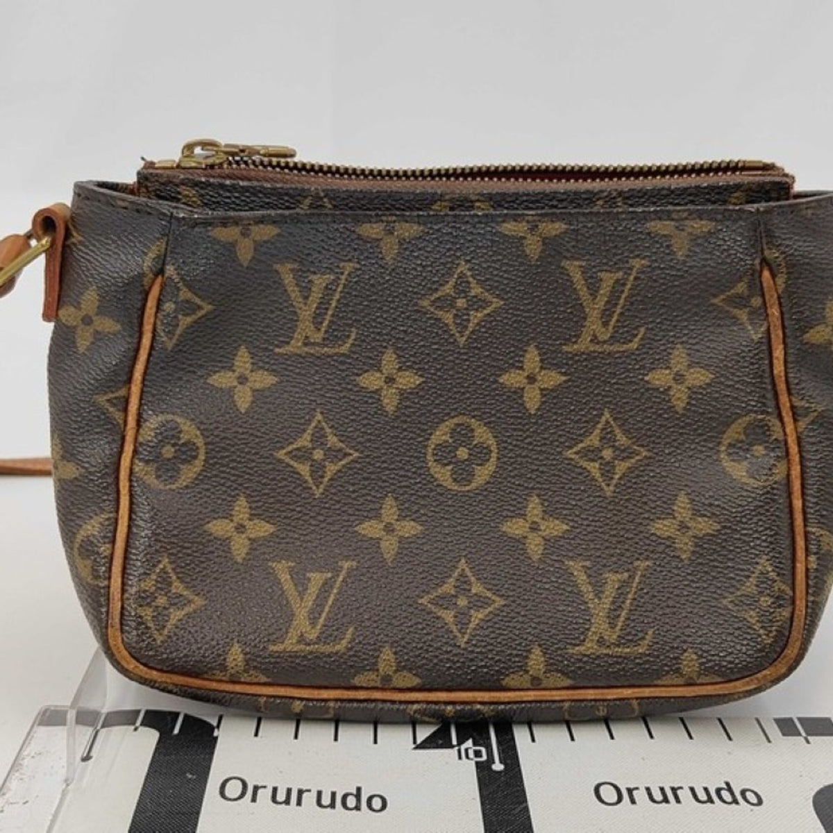 Louis Vuitton Brown Monogram Monogram Shoulder Bag (Pre-Owned)