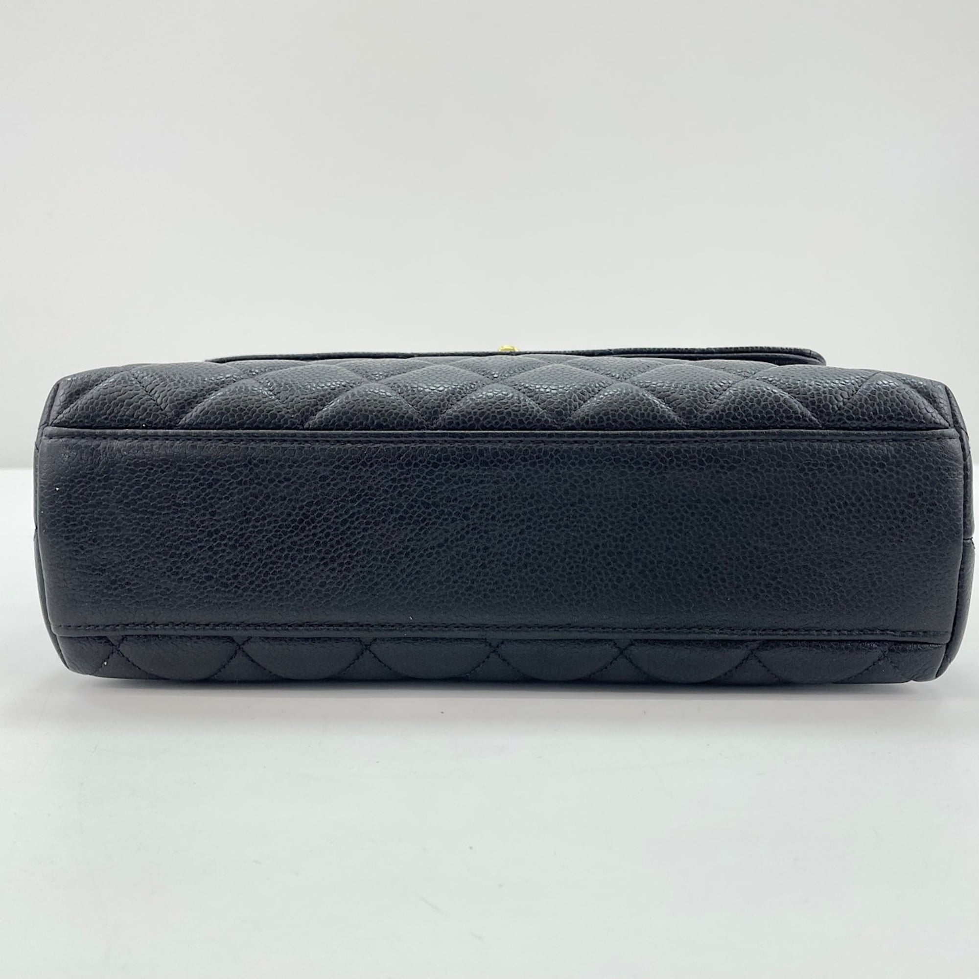 Chanel Black Handbag (Pre-Owned)
