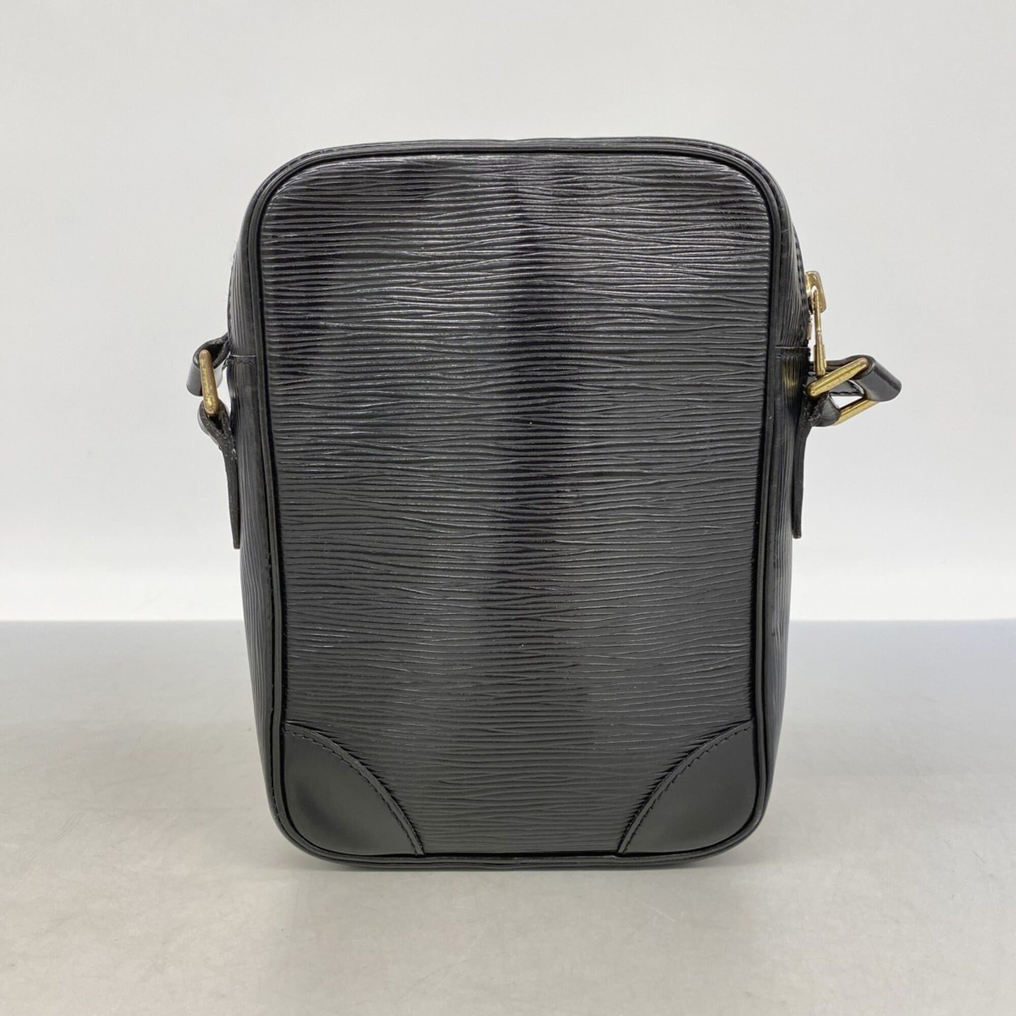 Louis Vuitton Noir Shoulder Bag (Pre-Owned)