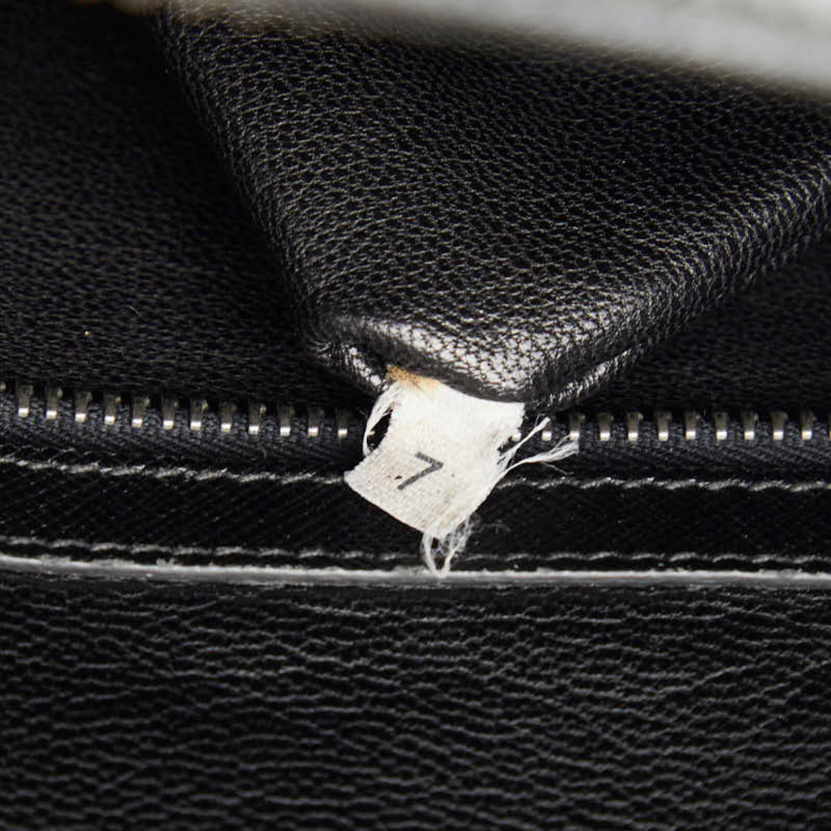 Prada Black Leather Shoulder Bag (Pre-Owned)