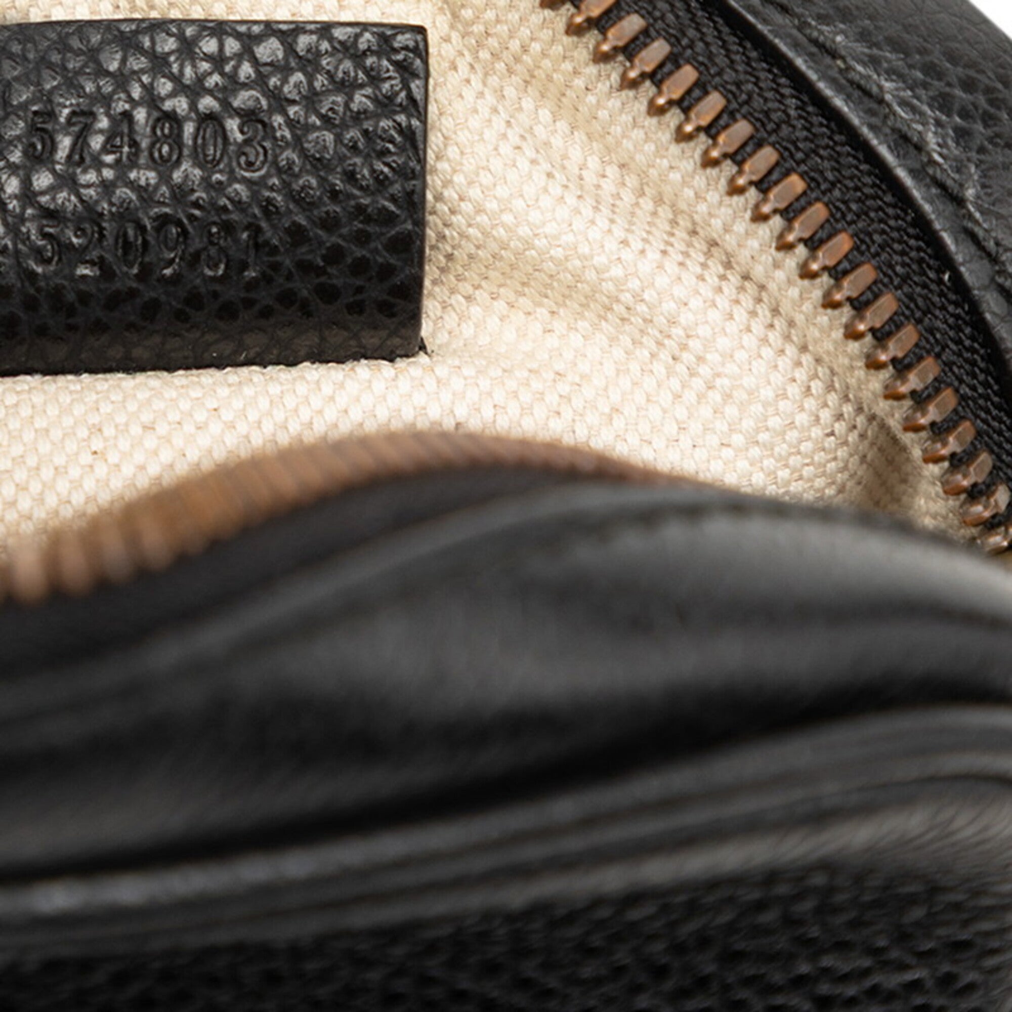 Gucci Black Leather Shoulder Bag (Pre-Owned)