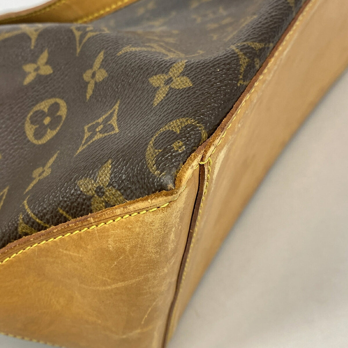 Louis Vuitton Brown Tote Bag (Pre-Owned)
