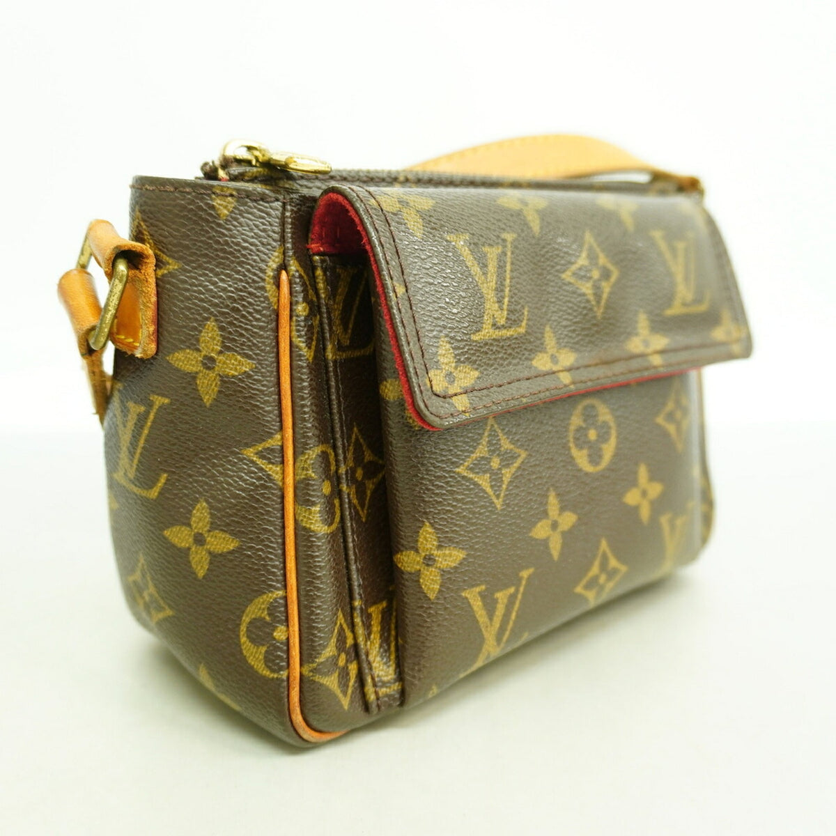 Louis Vuitton Brown Shoulder Bag (Pre-Owned)