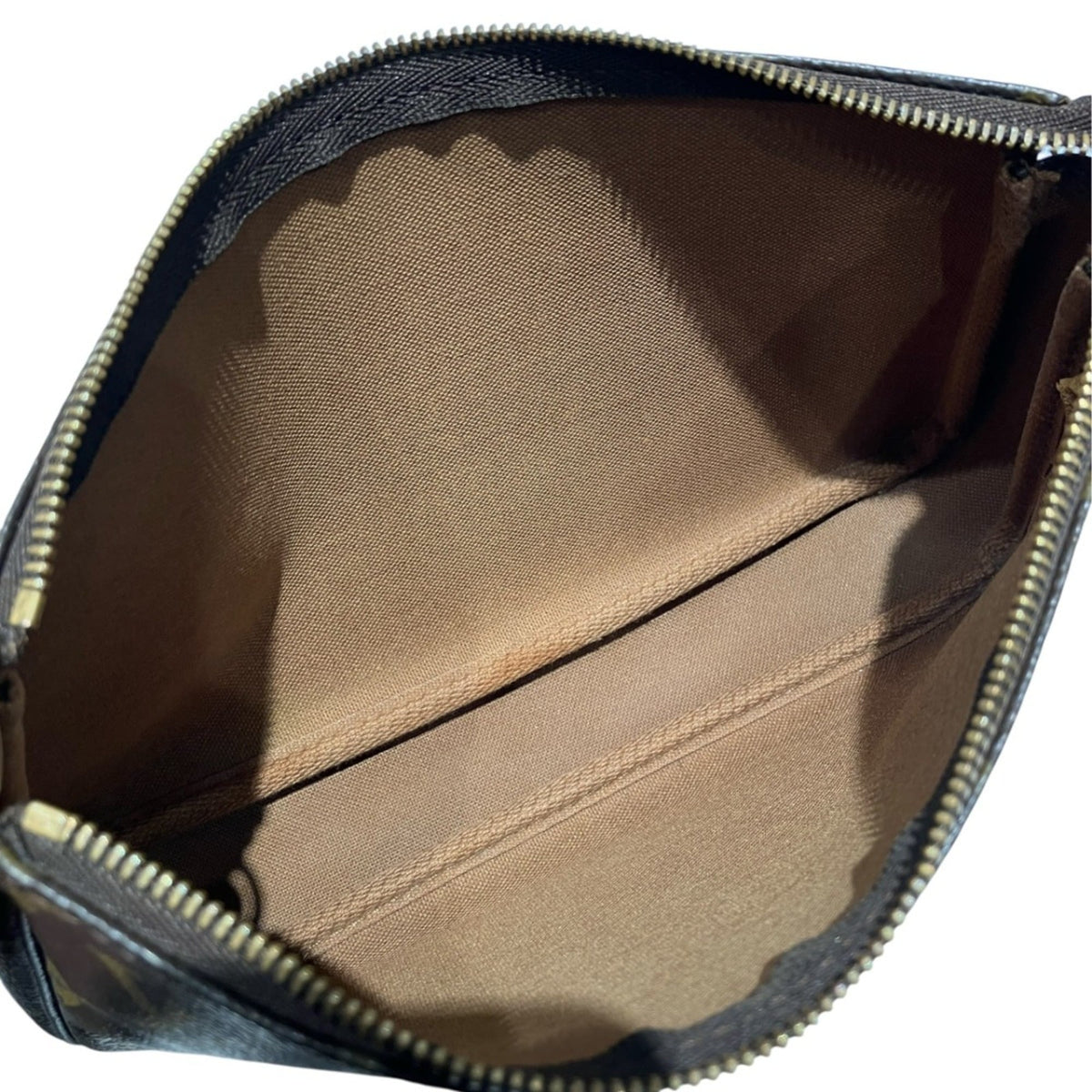 Louis Vuitton Brown Monogram Monogram Handbag (Pre-Owned)