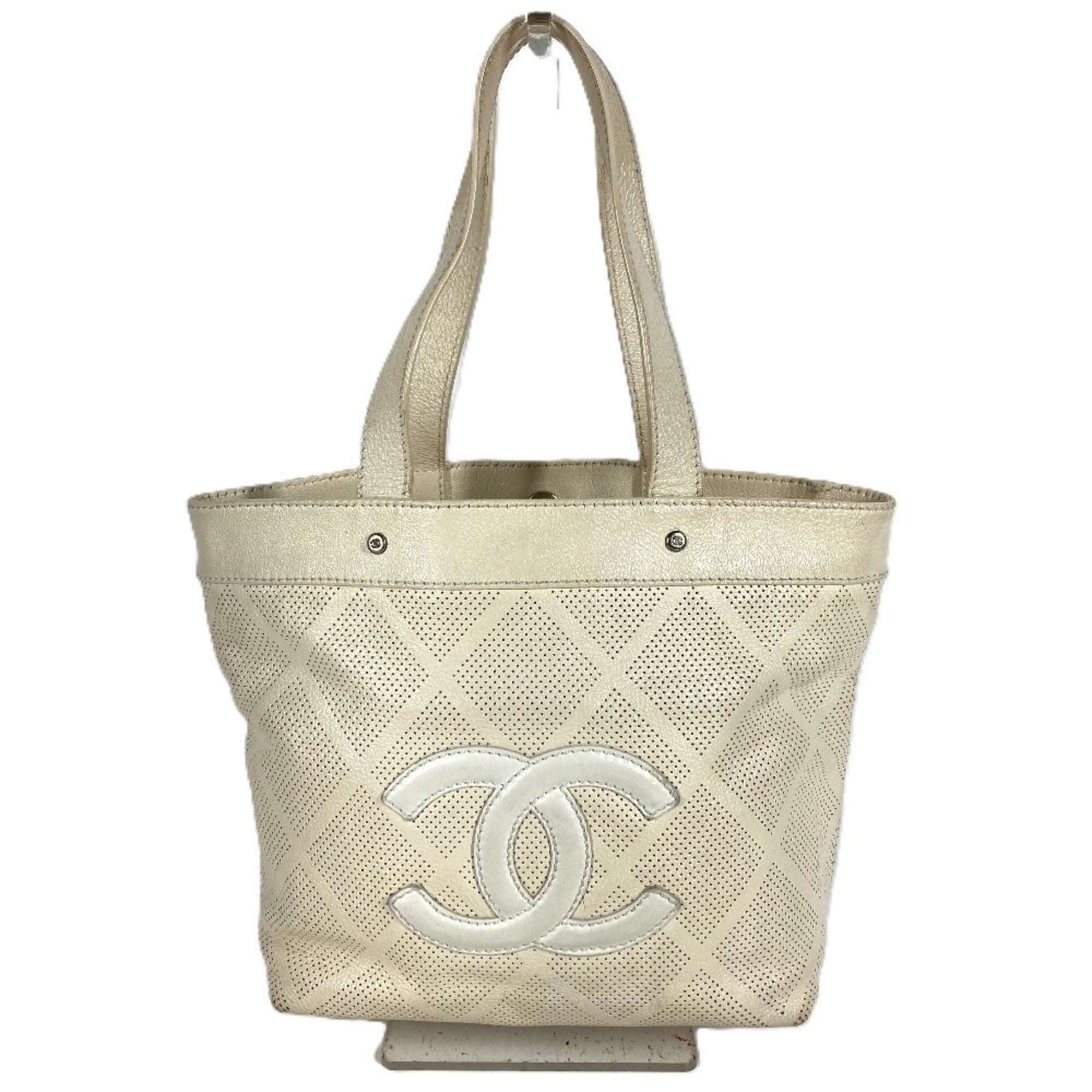 Chanel Ivory Leather Handbag Tote Bag (Pre-Owned)