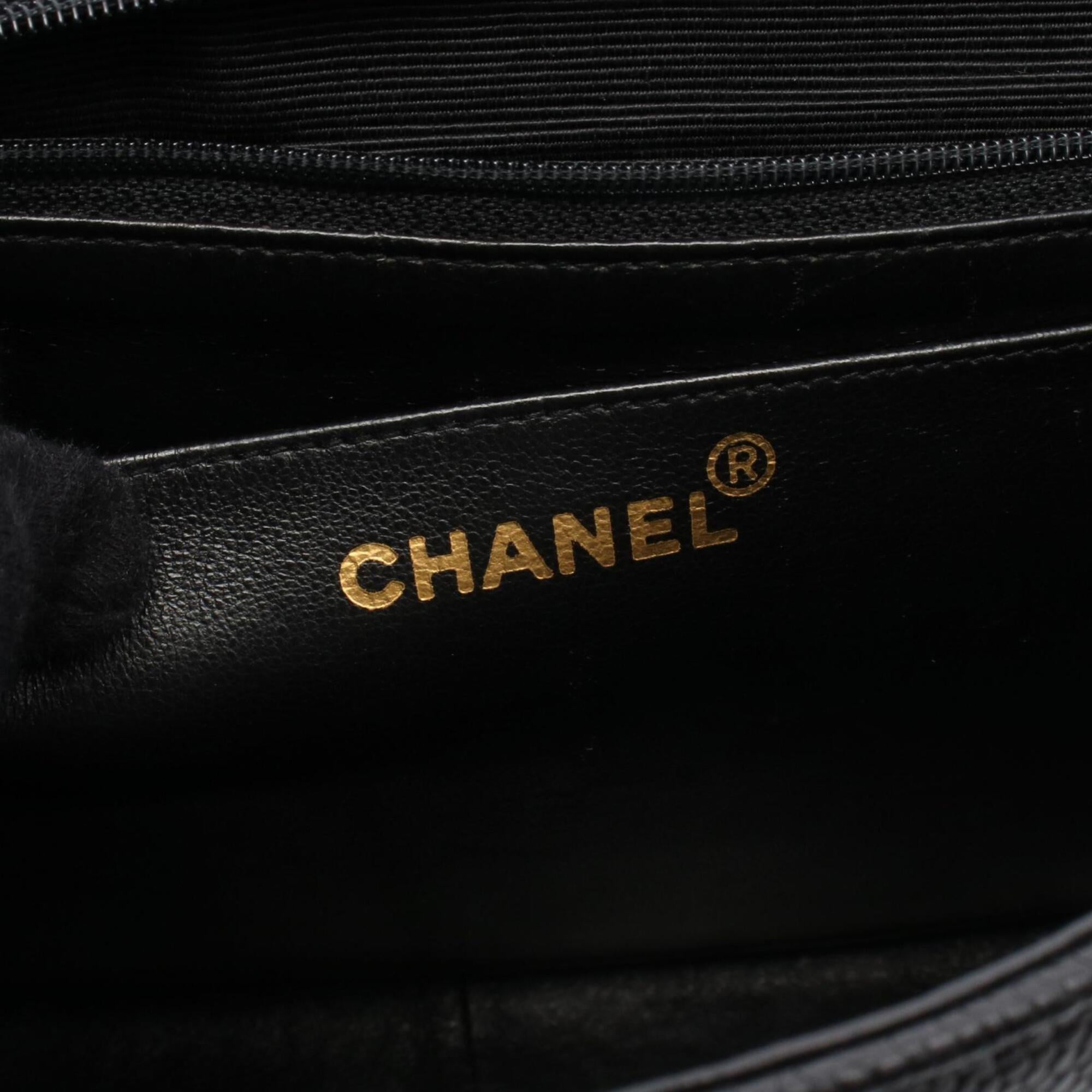 Chanel Black Grained Calfskin Handbag Shoulder Bag (Pre-Owned)