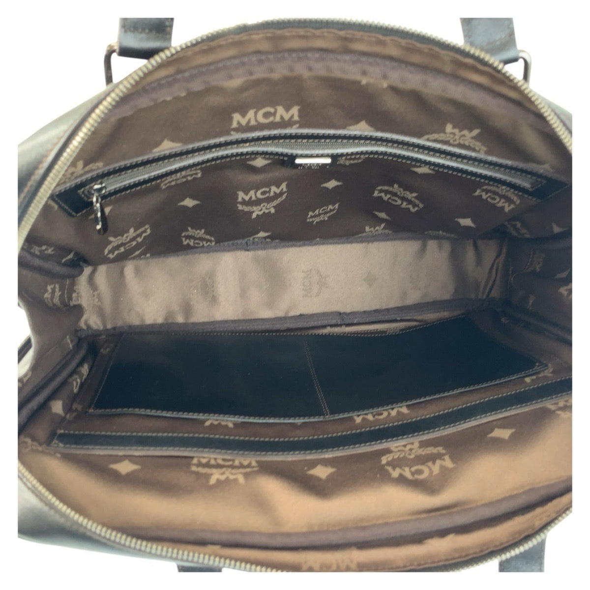 Mcm Black Leather Shoulder Bag (Pre-Owned)