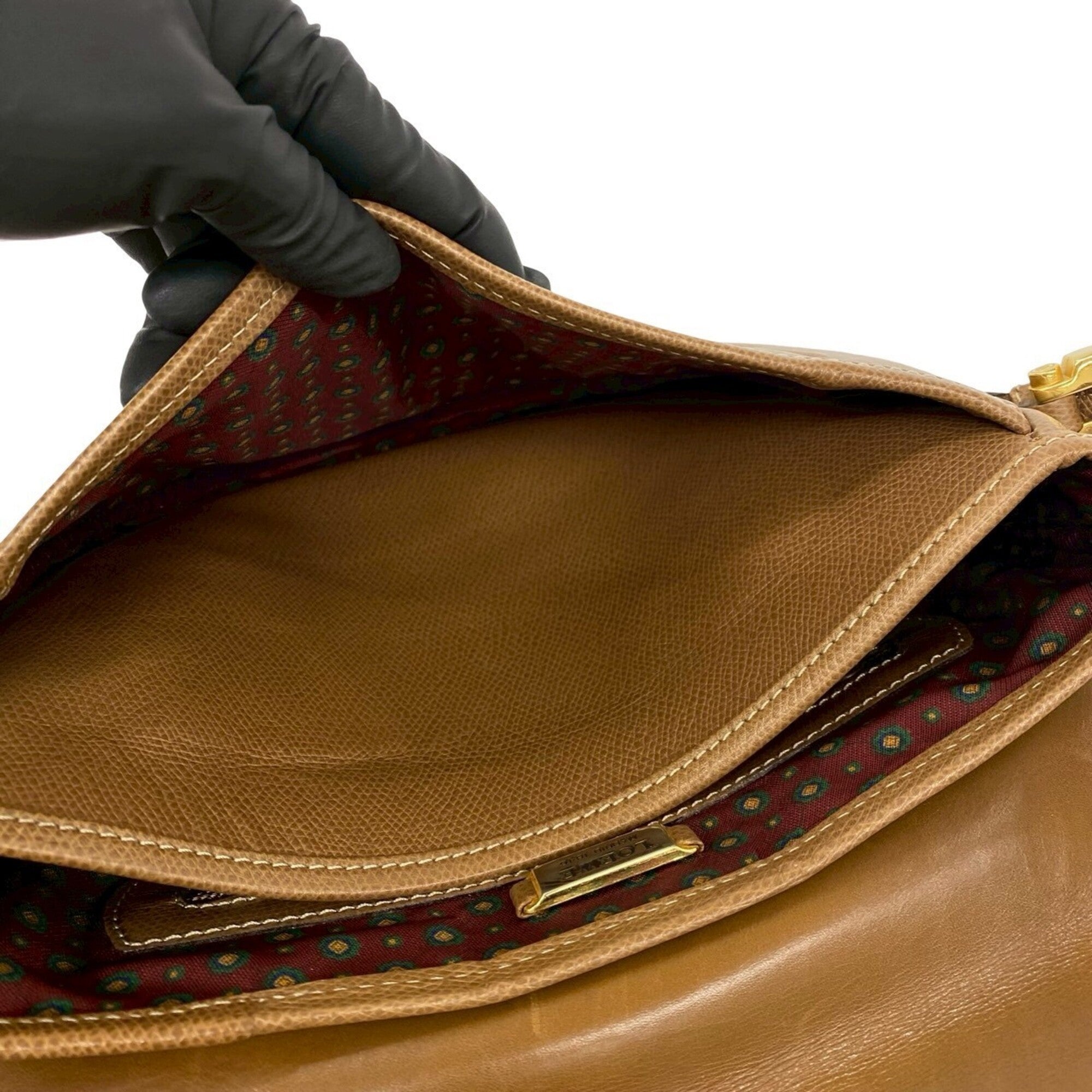 Loewe Beige Leather Pochette Shoulder Bag (Pre-Owned)