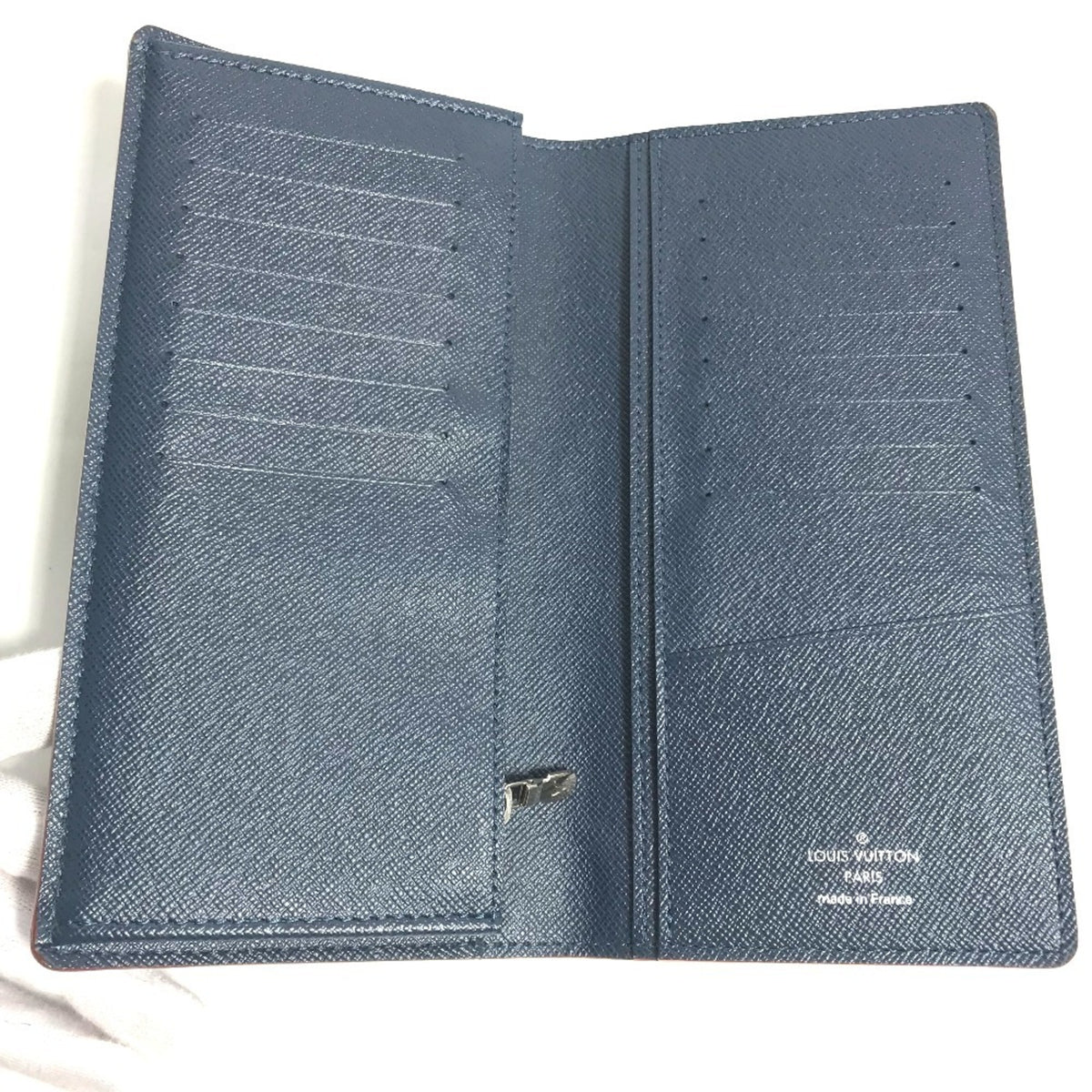 Louis Vuitton Taiga Blue Ocean Taiga Leather Long Wallet (Bi-Fold) (Pre-Owned)