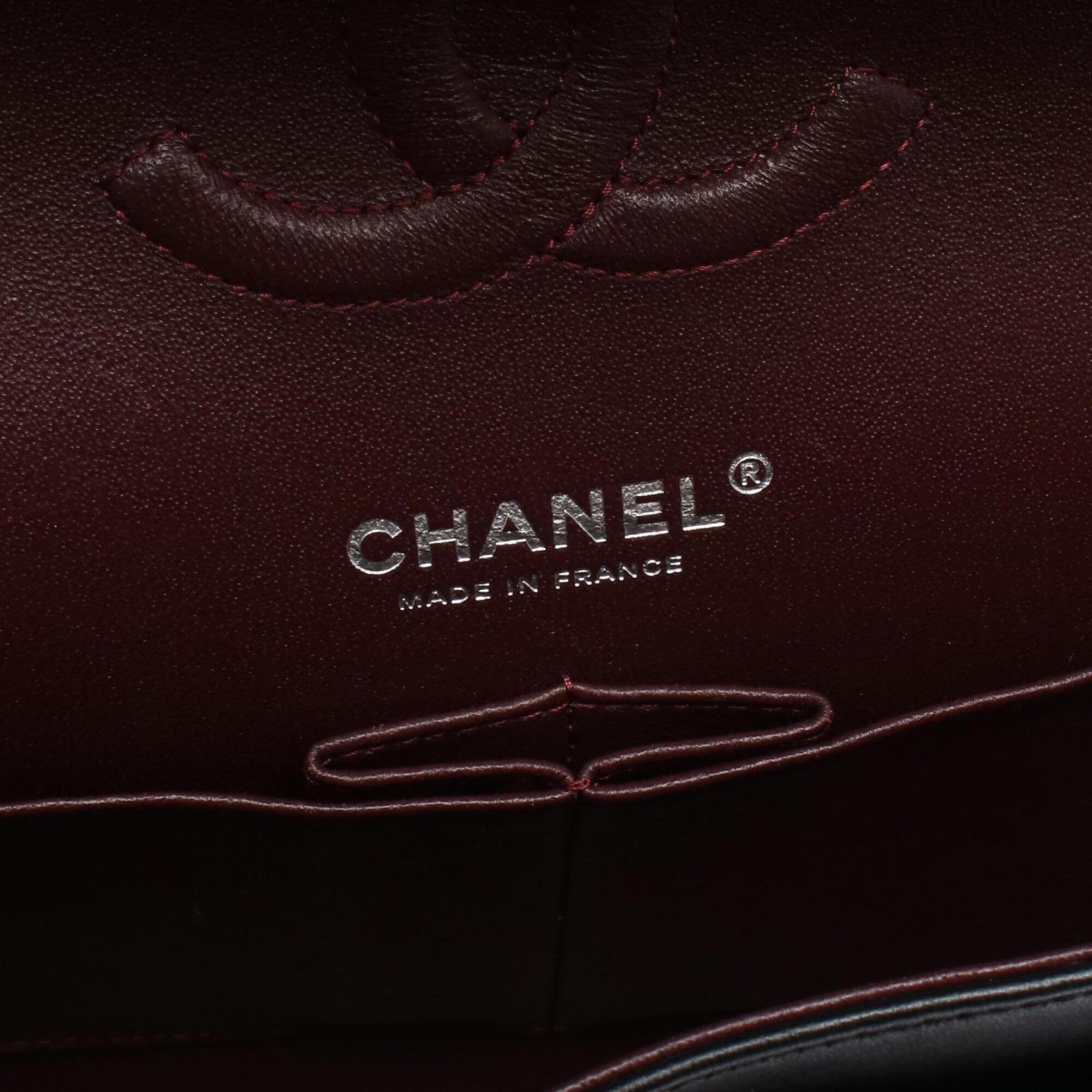 Chanel Black Leather Handbag Shoulder Bag (Pre-Owned)