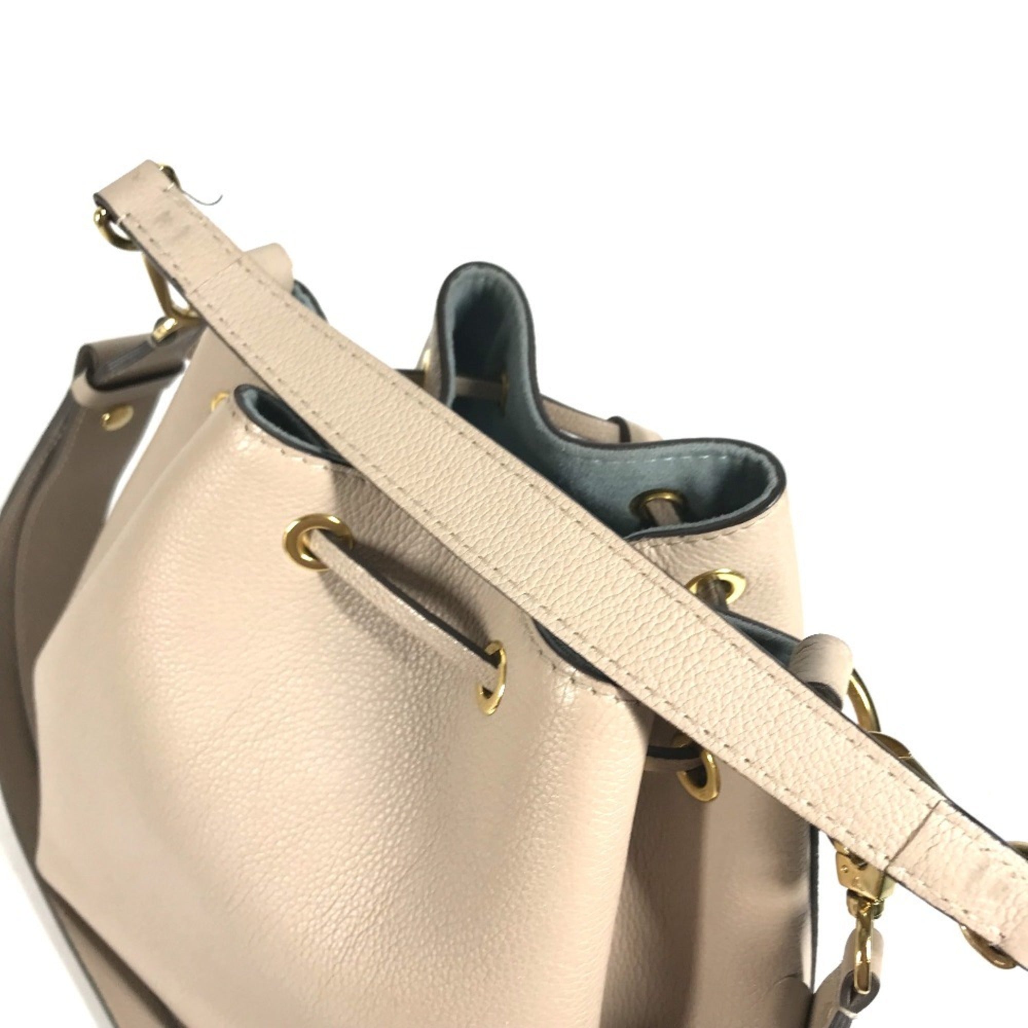 Louis Vuitton Beige Sand Leather Handbag Shoulder Bag (Pre-Owned)