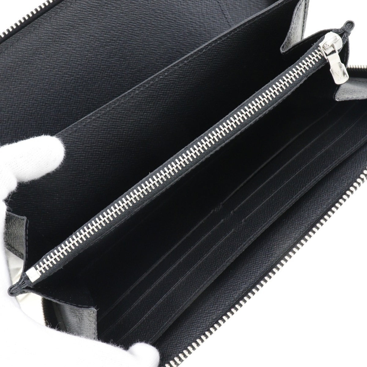 Louis Vuitton Black Noir Epi Leather Long Bill Wallet (Bi-Fold) (Pre-Owned)
