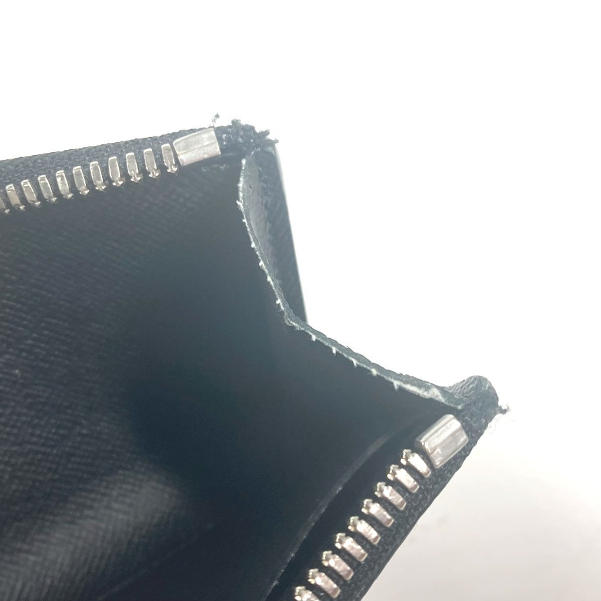 Louis Vuitton Ardoise Black Taiga Leather Coin Purse/Coin Case (Pre-Owned)