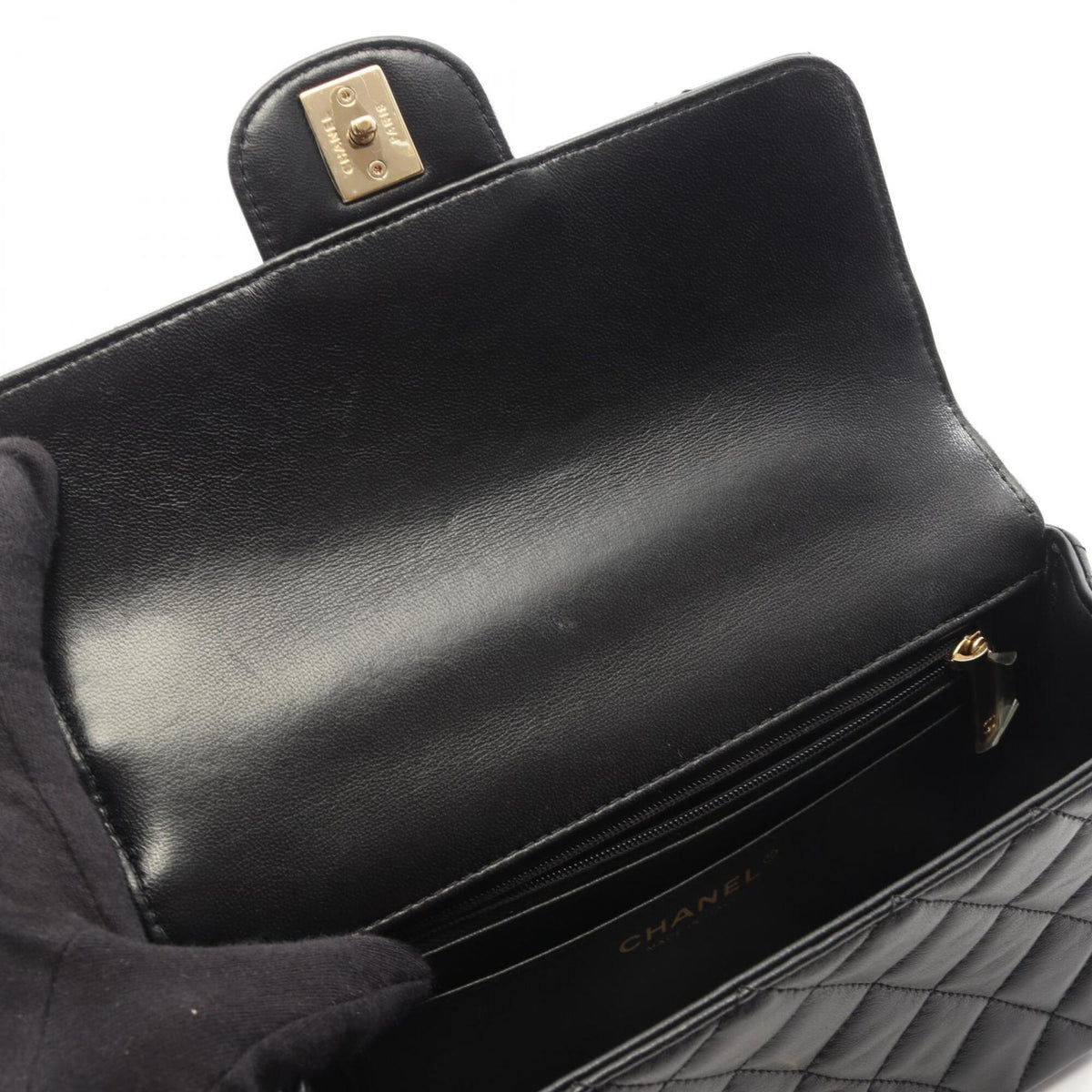Chanel Black Leather Handbag Shoulder Bag (Pre-Owned)