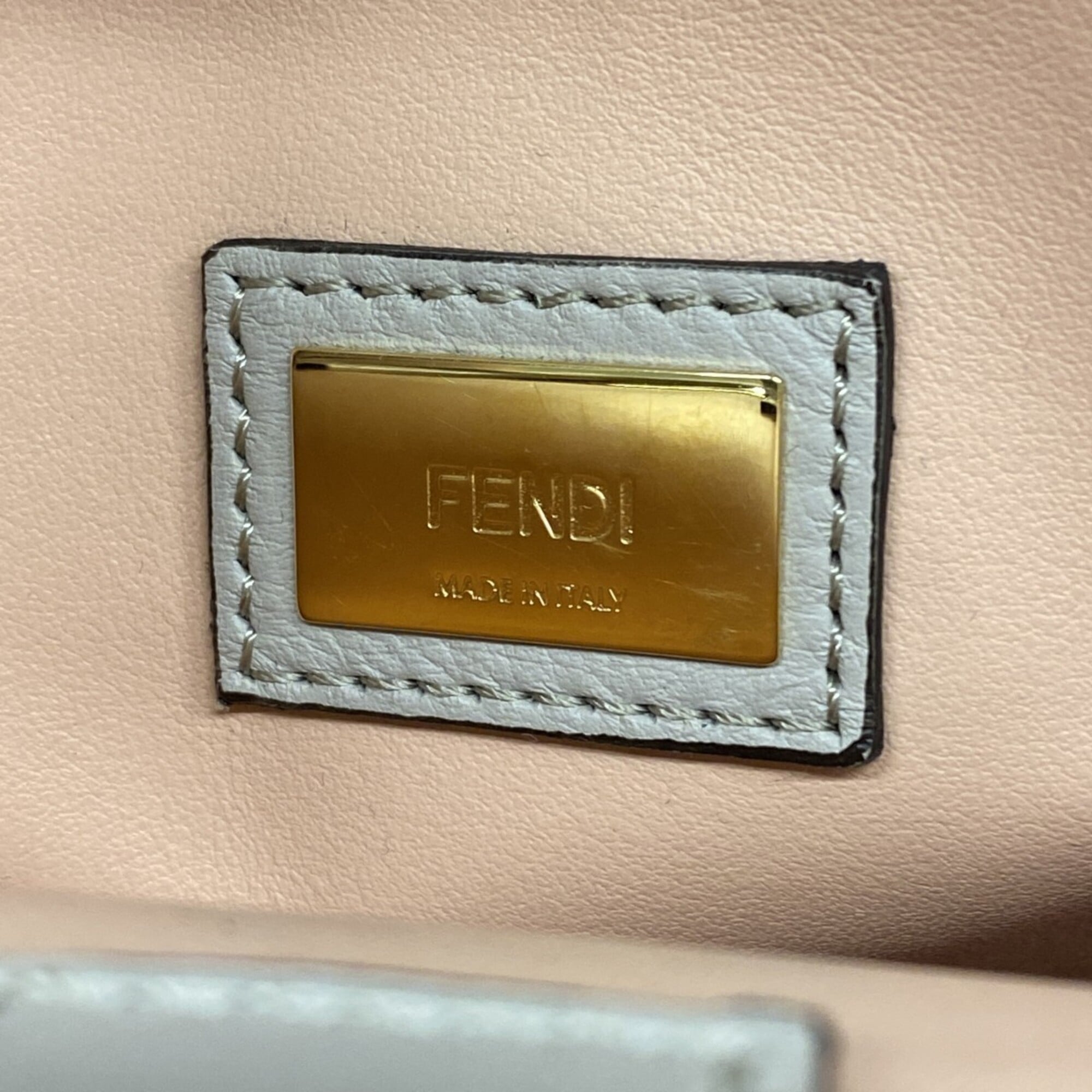 Fendi Beige Leather Handbag (Pre-Owned)