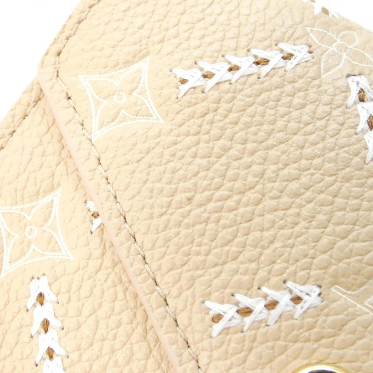 Louis Vuitton Beige Leather Wallet (Tri-Fold) (Pre-Owned)