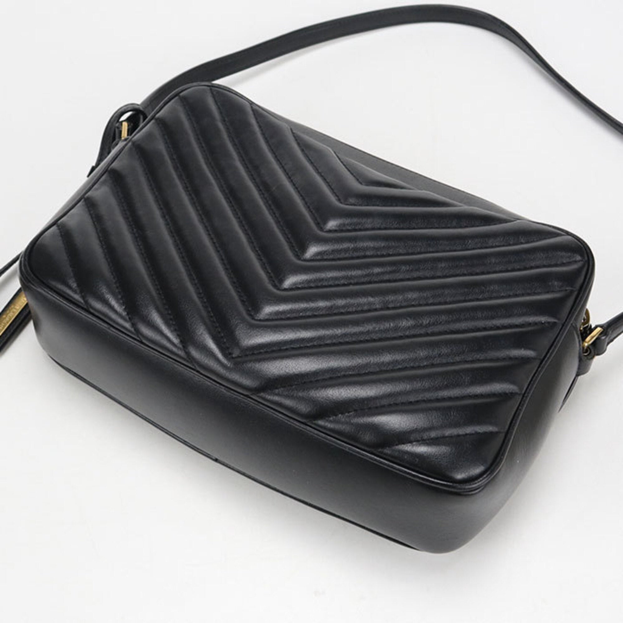 Saint Laurent Black Leather Shoulder Bag (Pre-Owned)