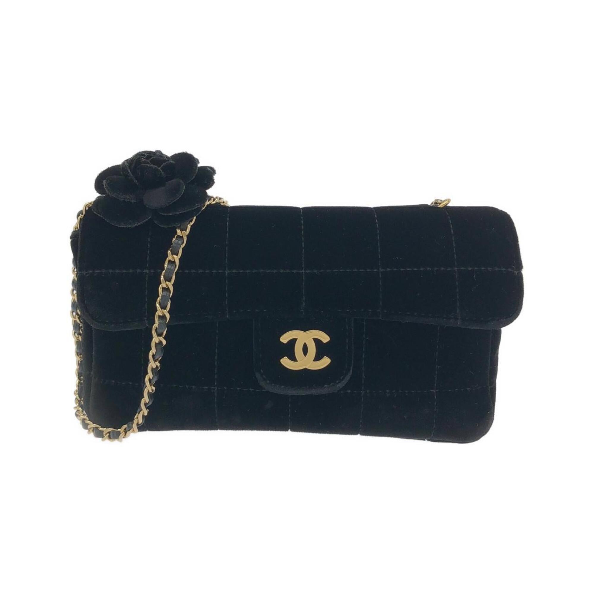 Chanel Black Shoulder Bag (Pre-Owned)
