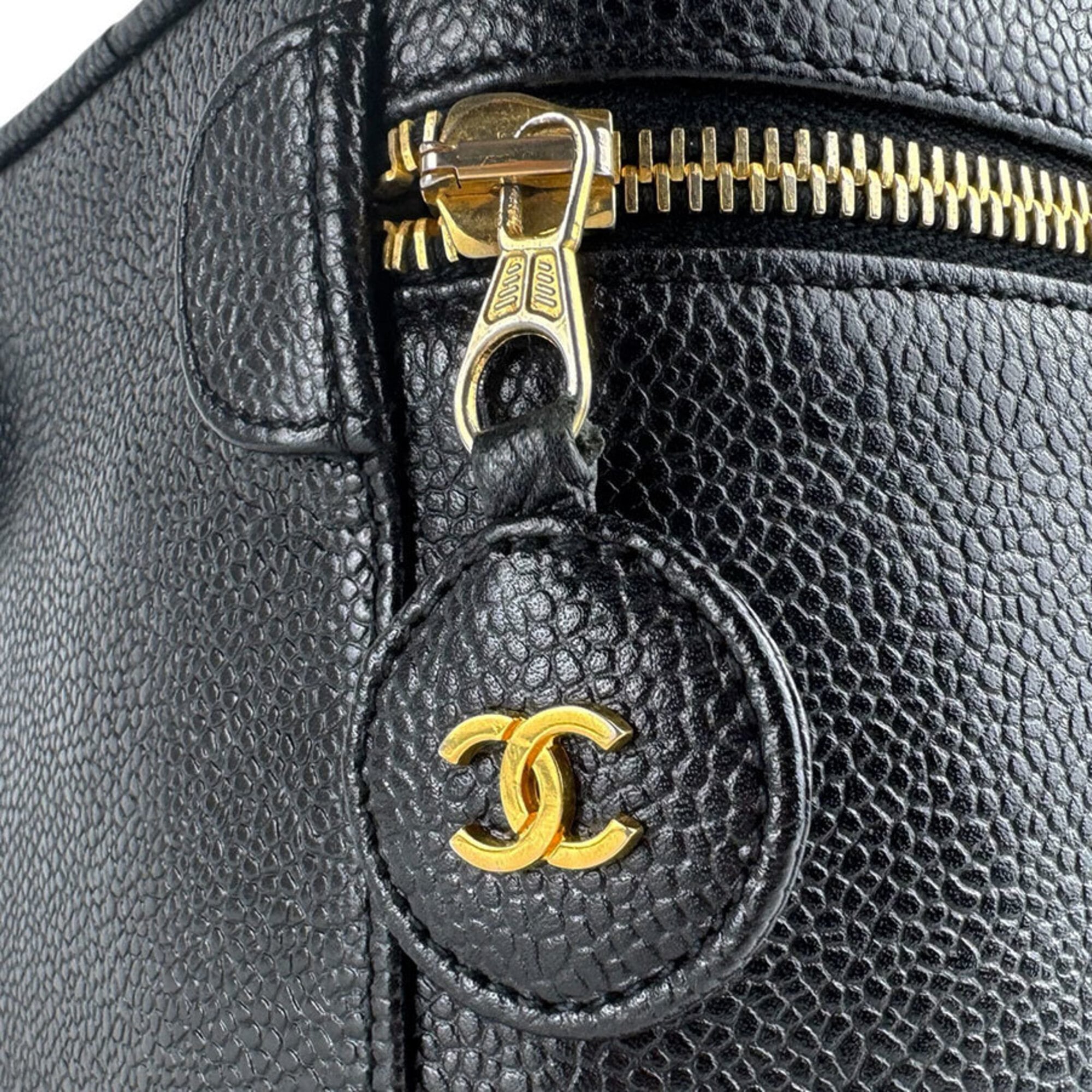 Chanel Black Grained Calfskin Handbag Vanity Bag (Pre-Owned)