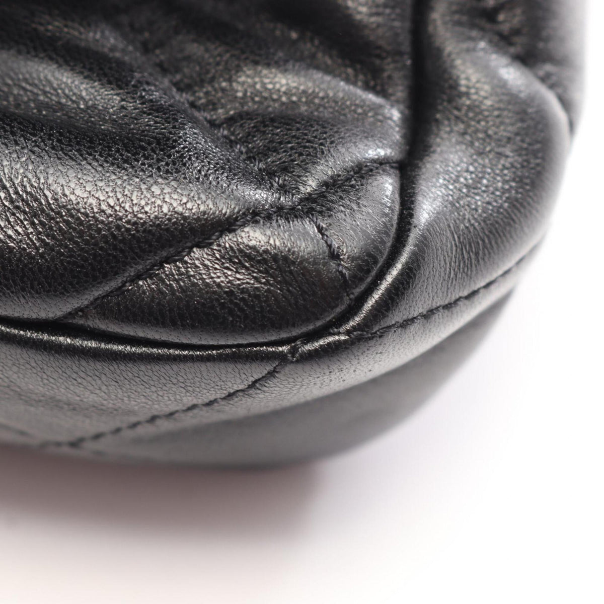 Chanel Black Leather Handbag Shoulder Bag (Pre-Owned)
