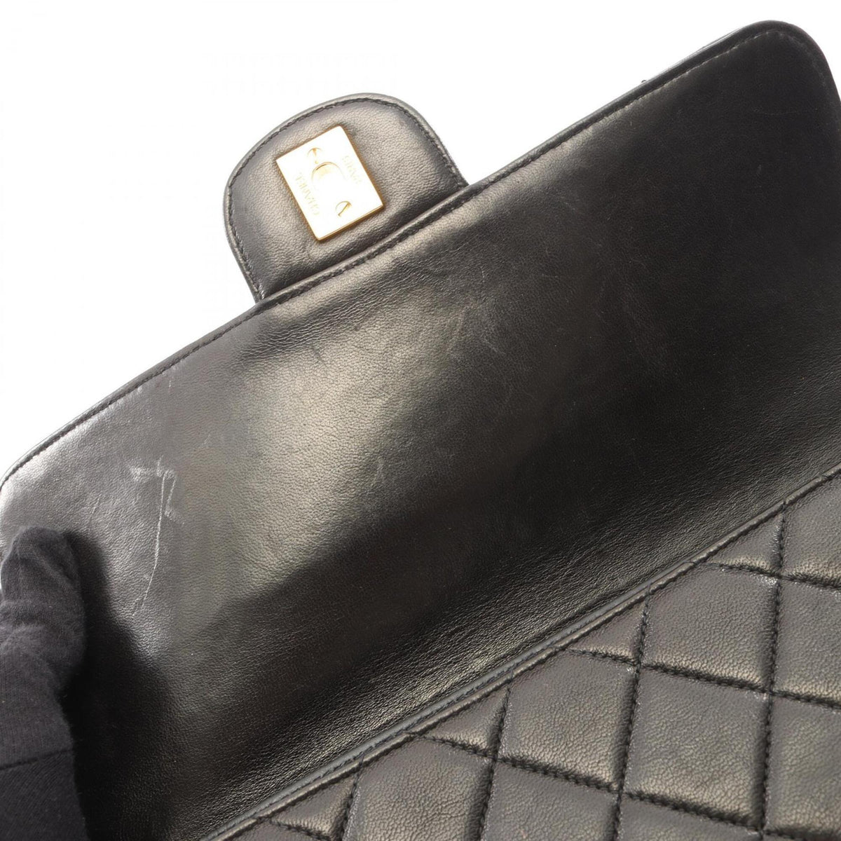 Chanel Black Leather Handbag (Pre-Owned)