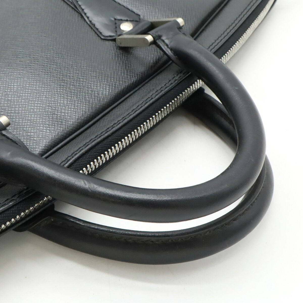 Louis Vuitton Ardoise Black Taiga Leather Boston Bag (Pre-Owned)