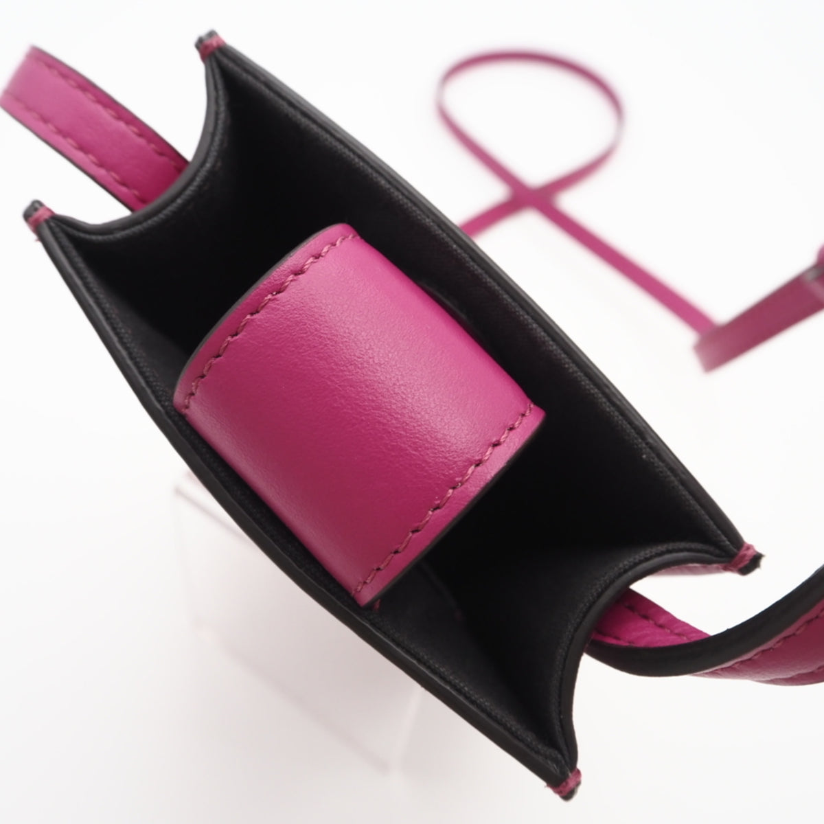 Fendi Pink Leather Phone Wallet (Pre-Owned)