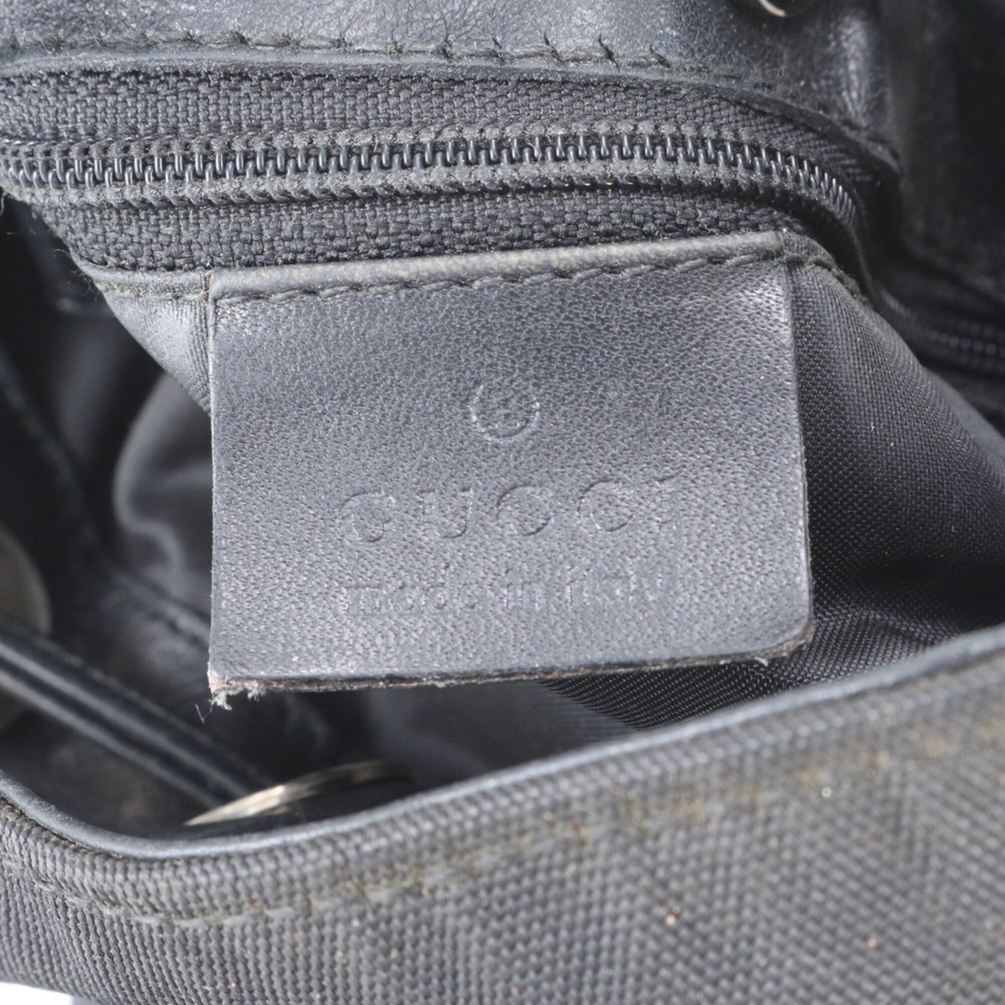 Gucci Black Leather Nylon Shoulder Bag (Pre-Owned)