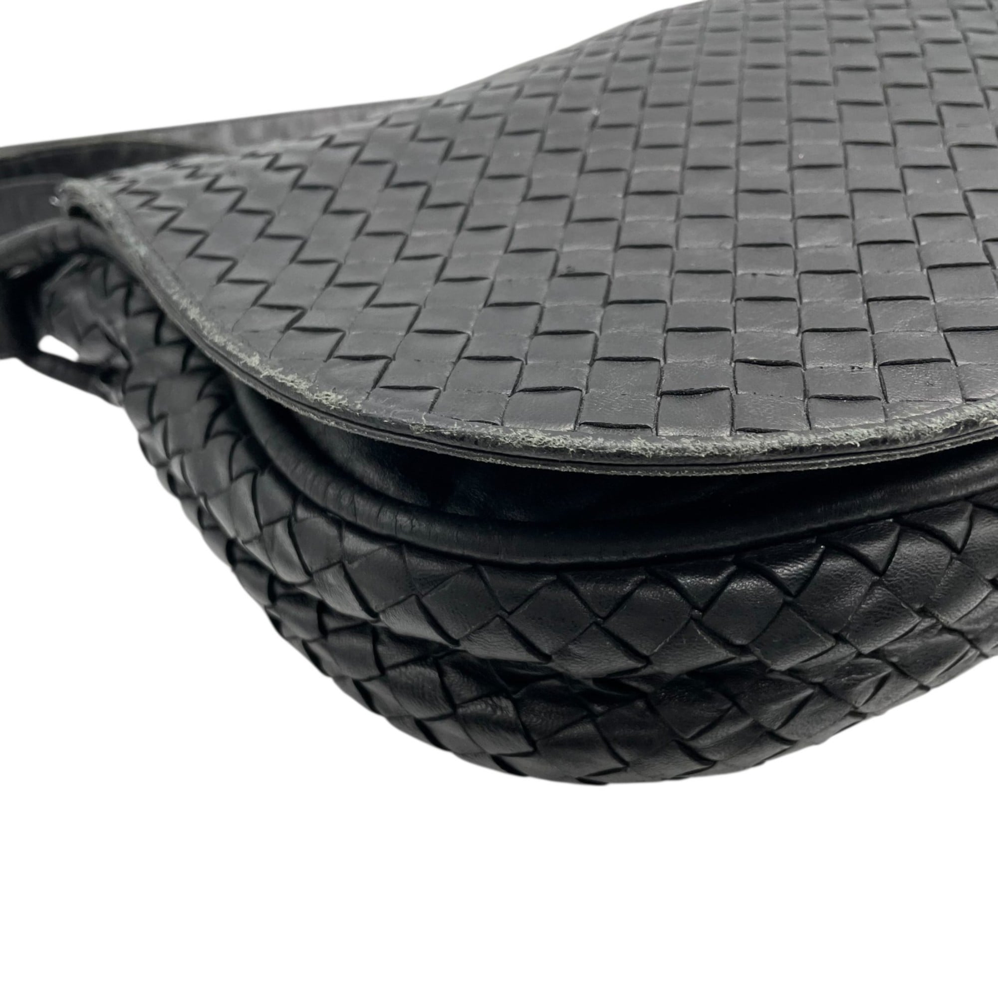 Bottega Veneta Black Intrecciato Shoulder Bag (Pre-Owned)