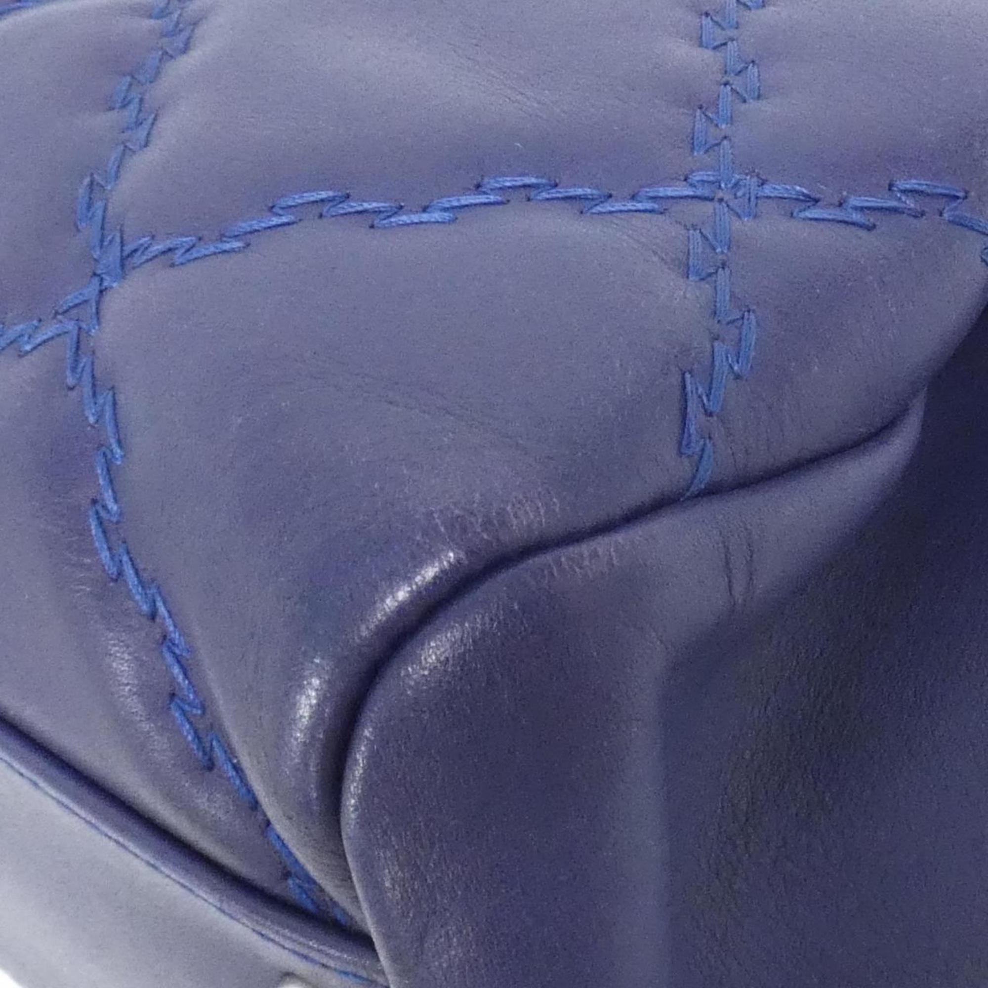 Chanel Blue Leather Shoulder Bag (Pre-Owned)