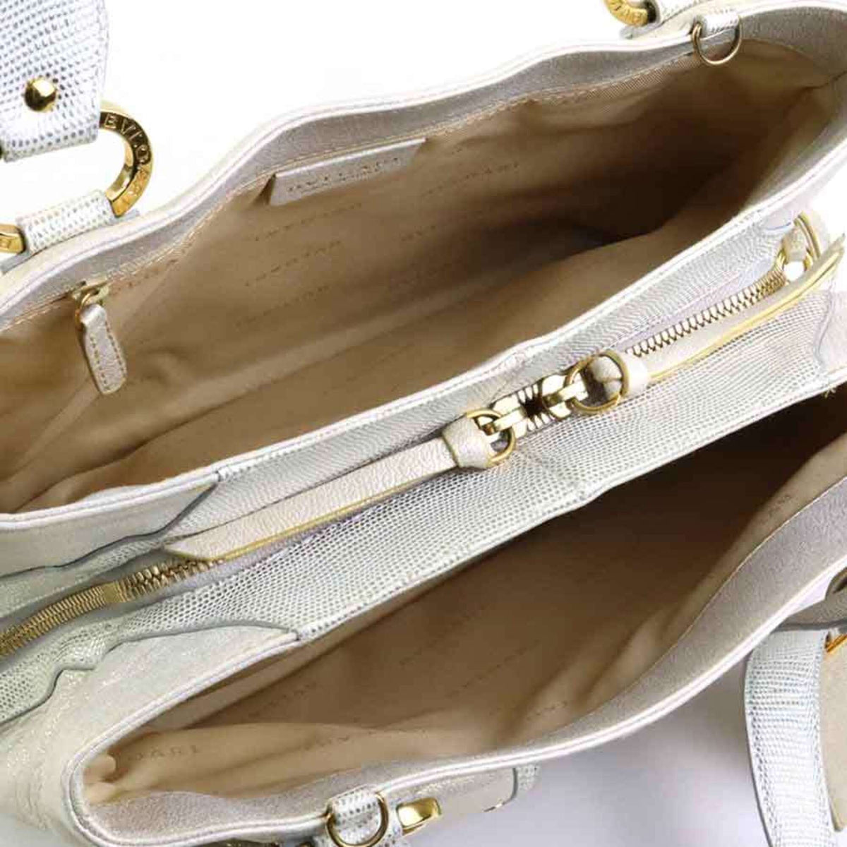Bvlgari White Leather Handbag Shoulder Bag (Pre-Owned)