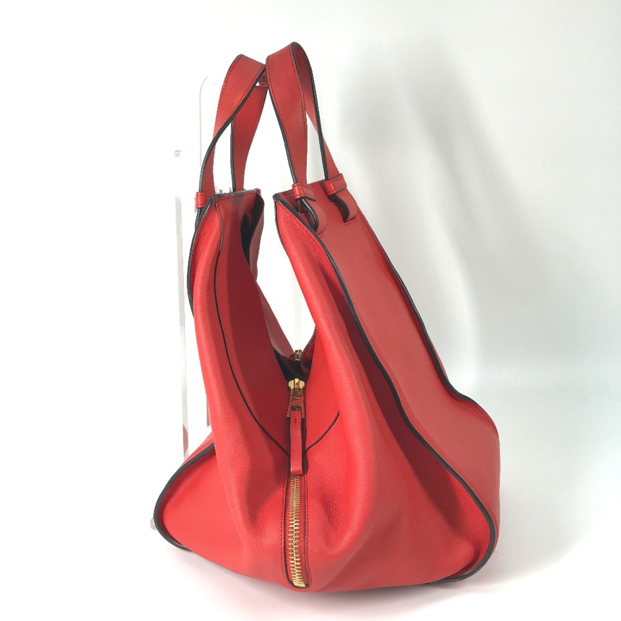 Loewe Red Leather Handbag (Pre-Owned)