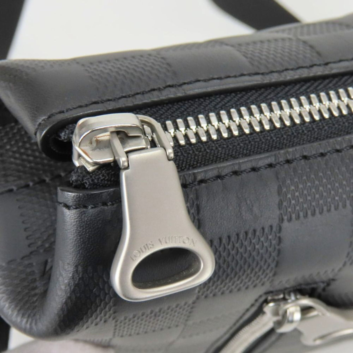 Louis Vuitton Galle Onyx Damier Infini Messenger Bag (Pre-Owned)