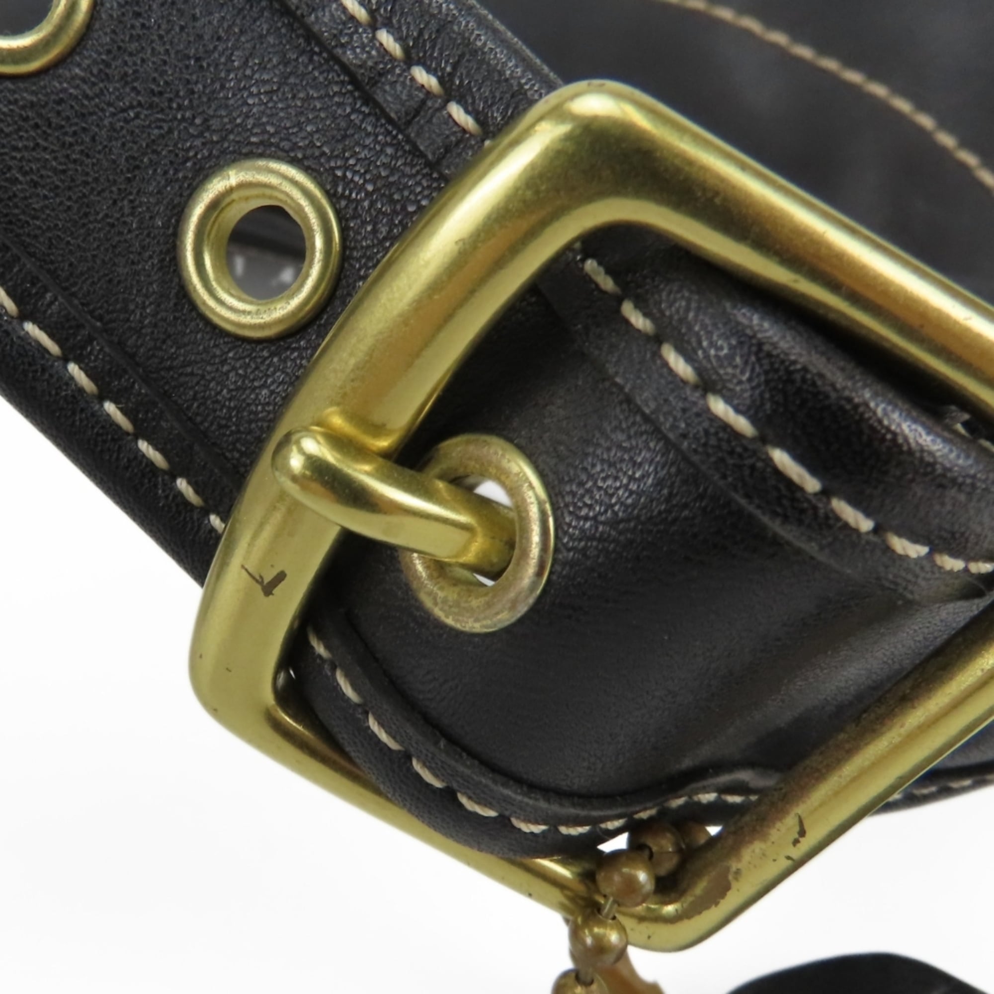 Coach Black Leather Shoulder Bag (Pre-Owned)
