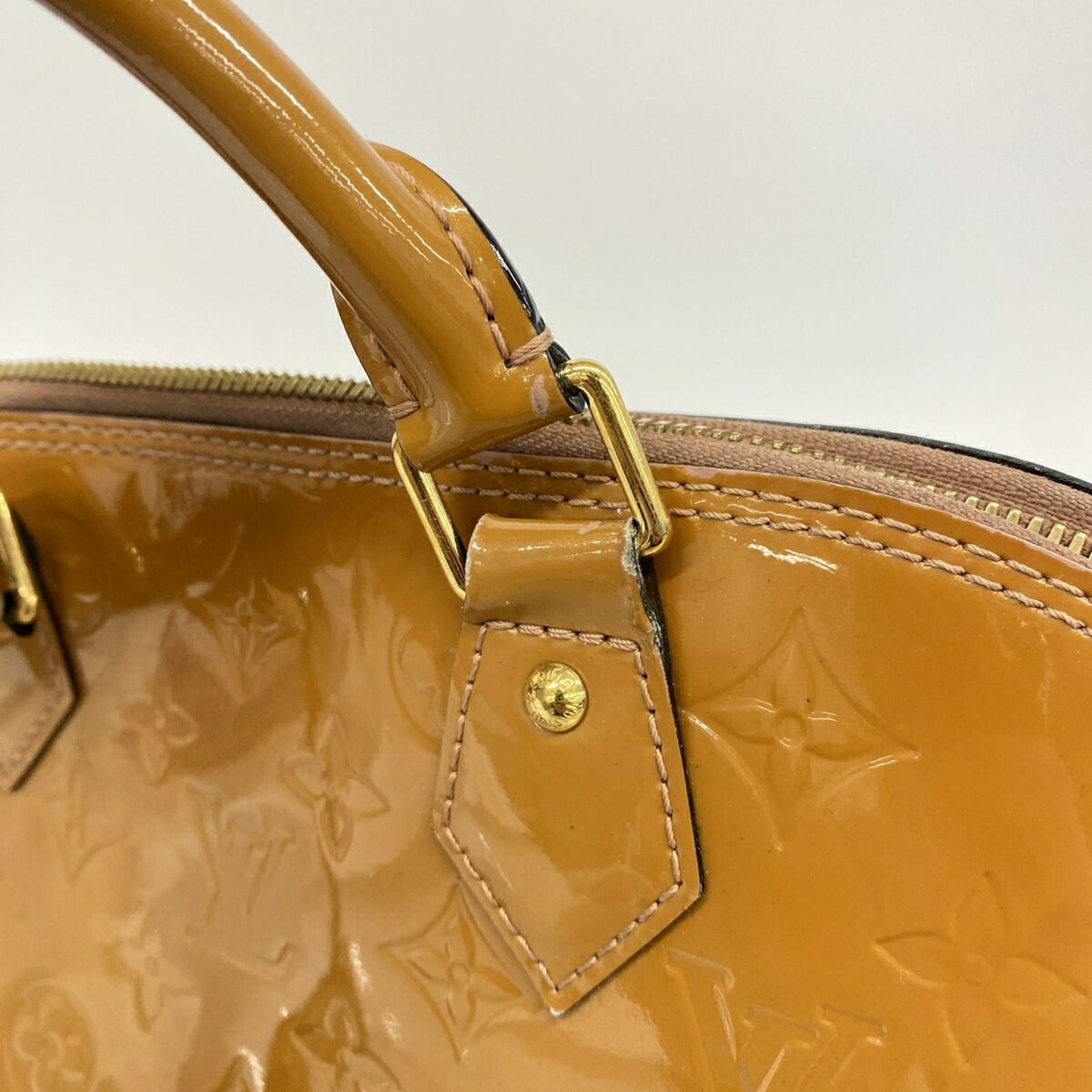 Louis Vuitton Rose Velours Handbag (Pre-Owned)