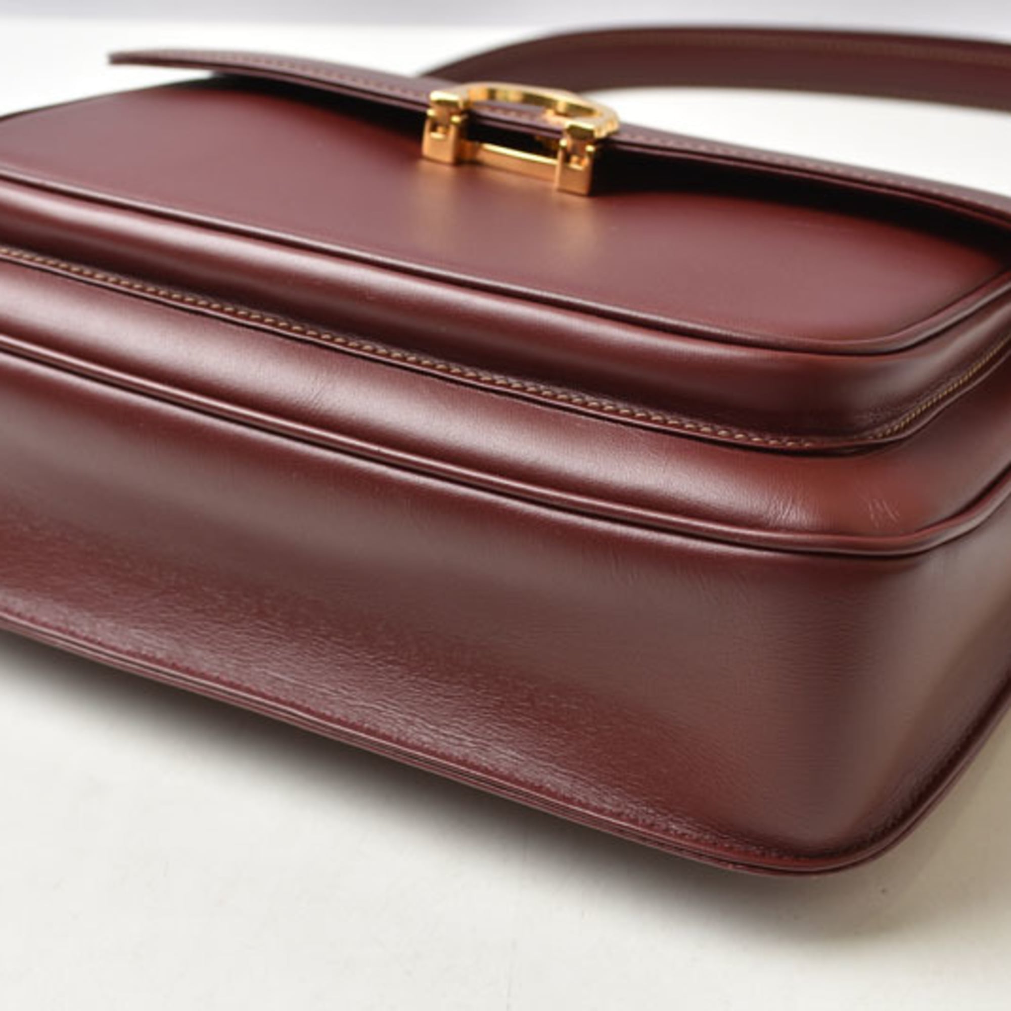 Cartier Bordeaux Leather Shoulder Bag (Pre-Owned)
