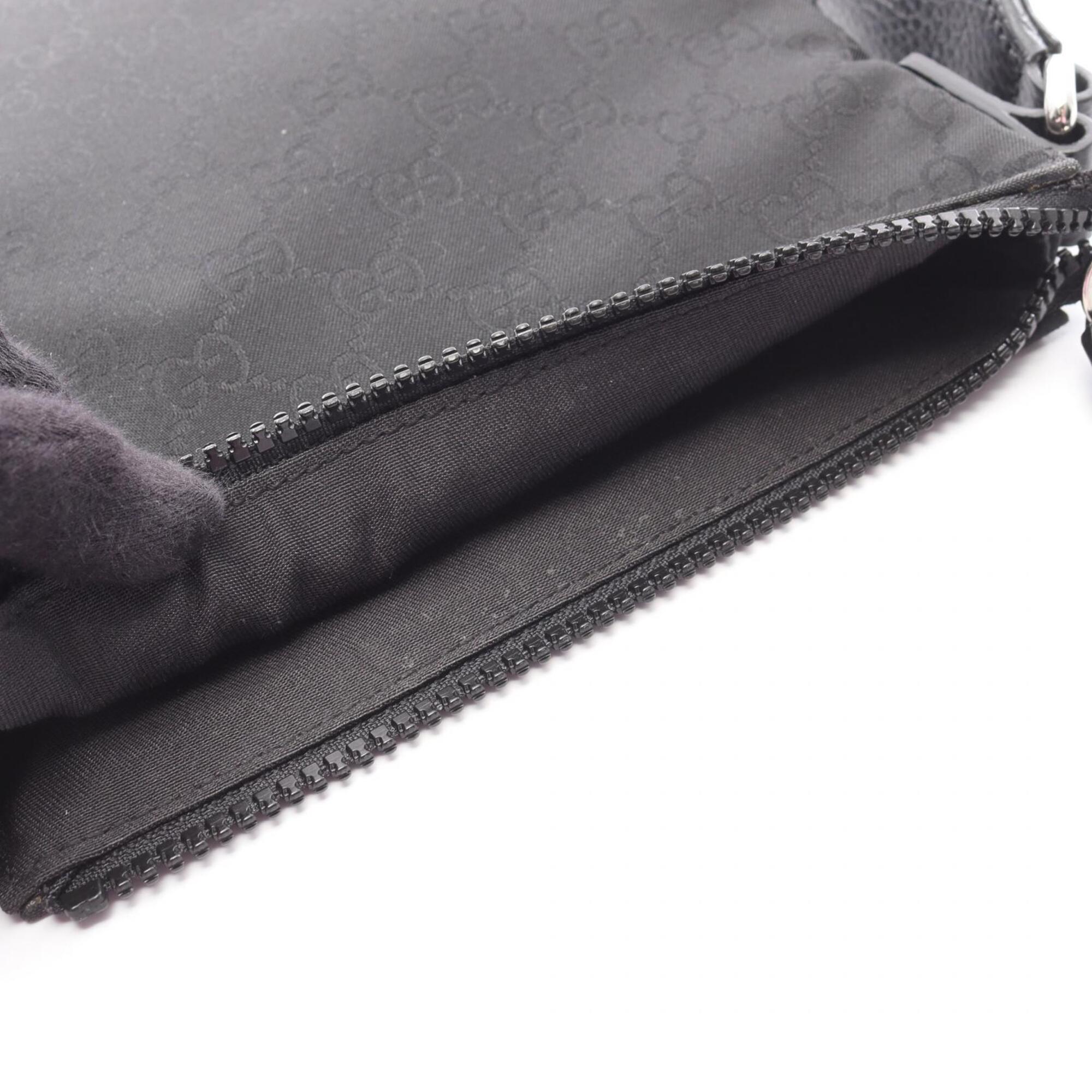 Gucci Black Nylon Leather Shoulder Bag (Pre-Owned)