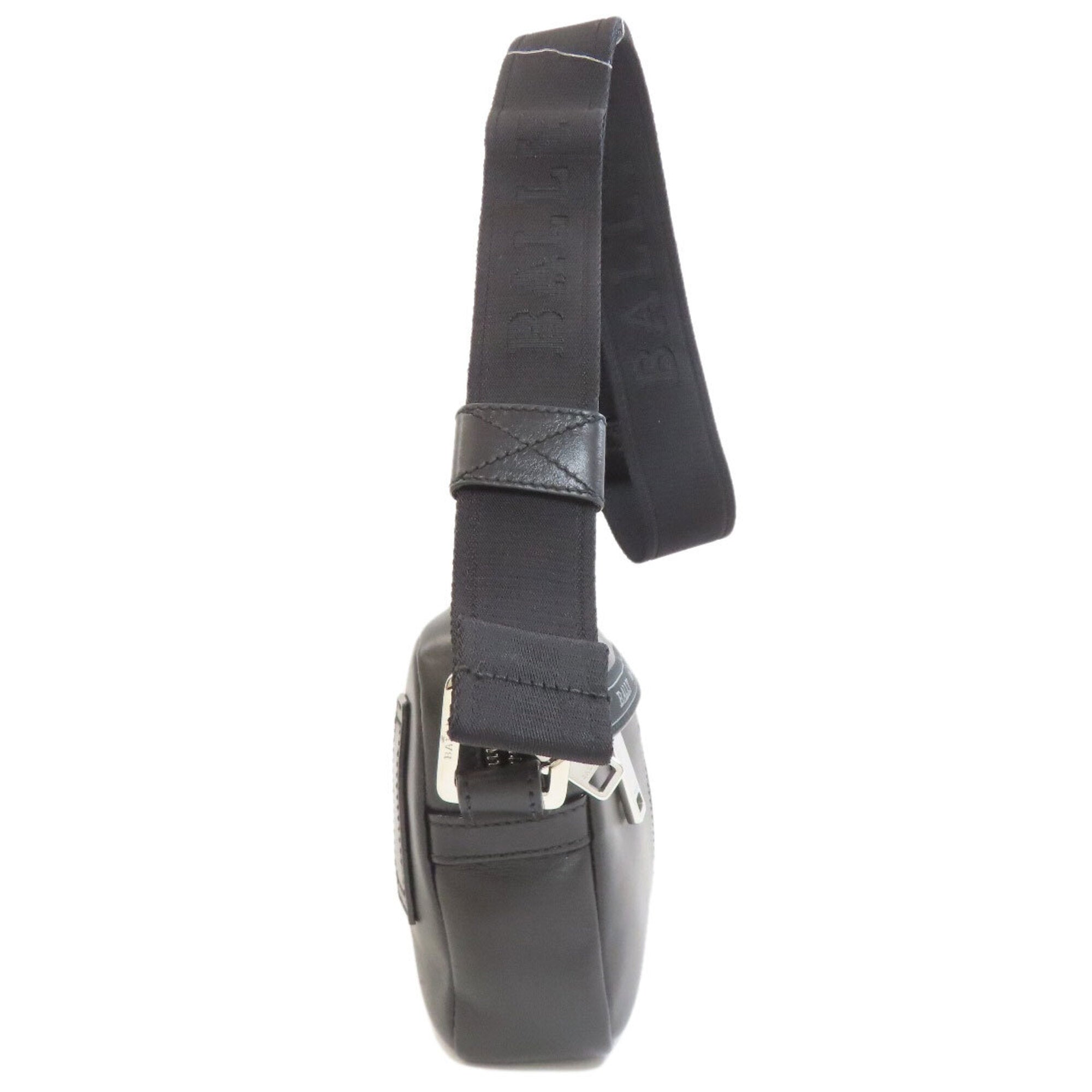 Bally Black Leather Shoulder Bag (Pre-Owned)
