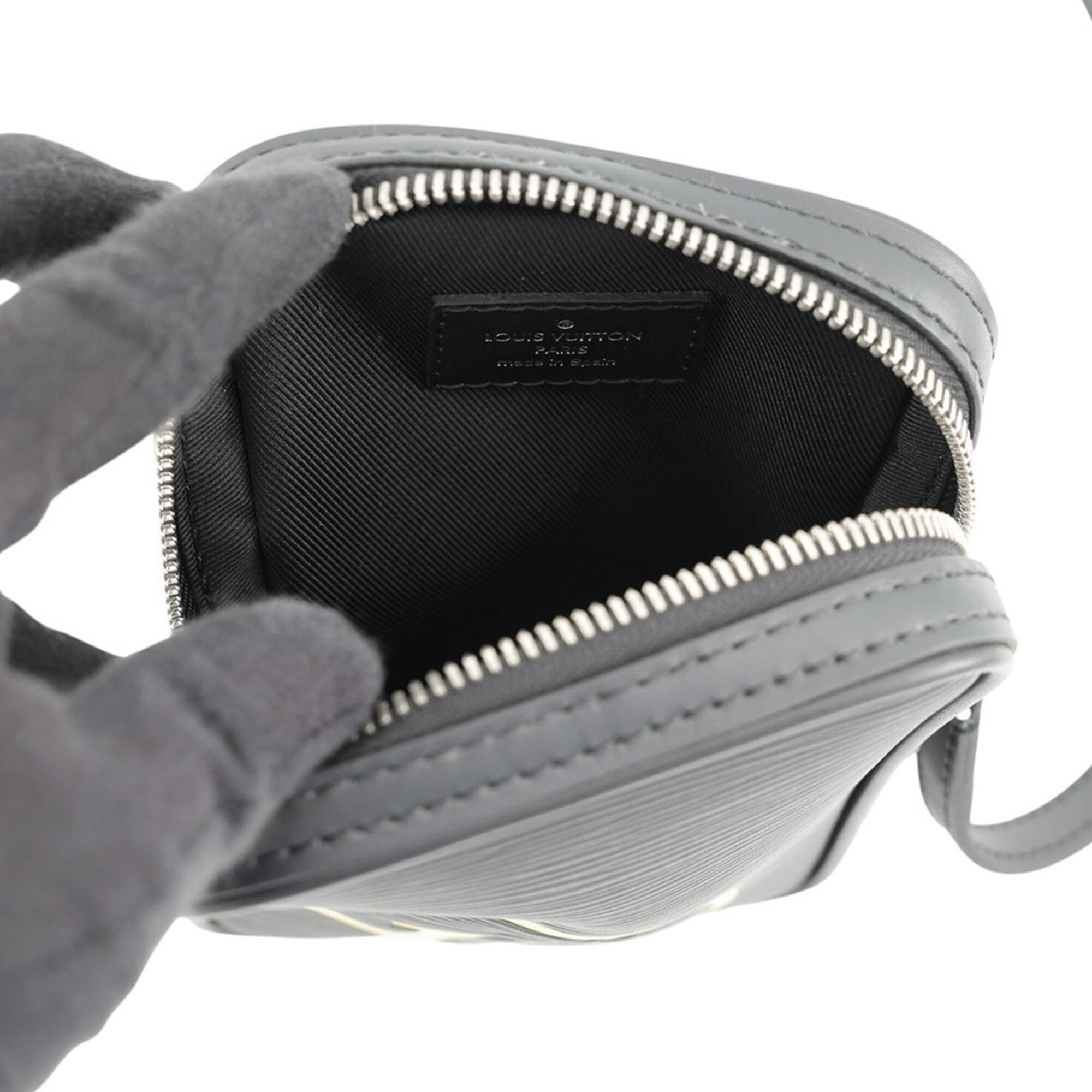 Louis Vuitton Black Noir Leather Handbag Shoulder Bag (Pre-Owned)