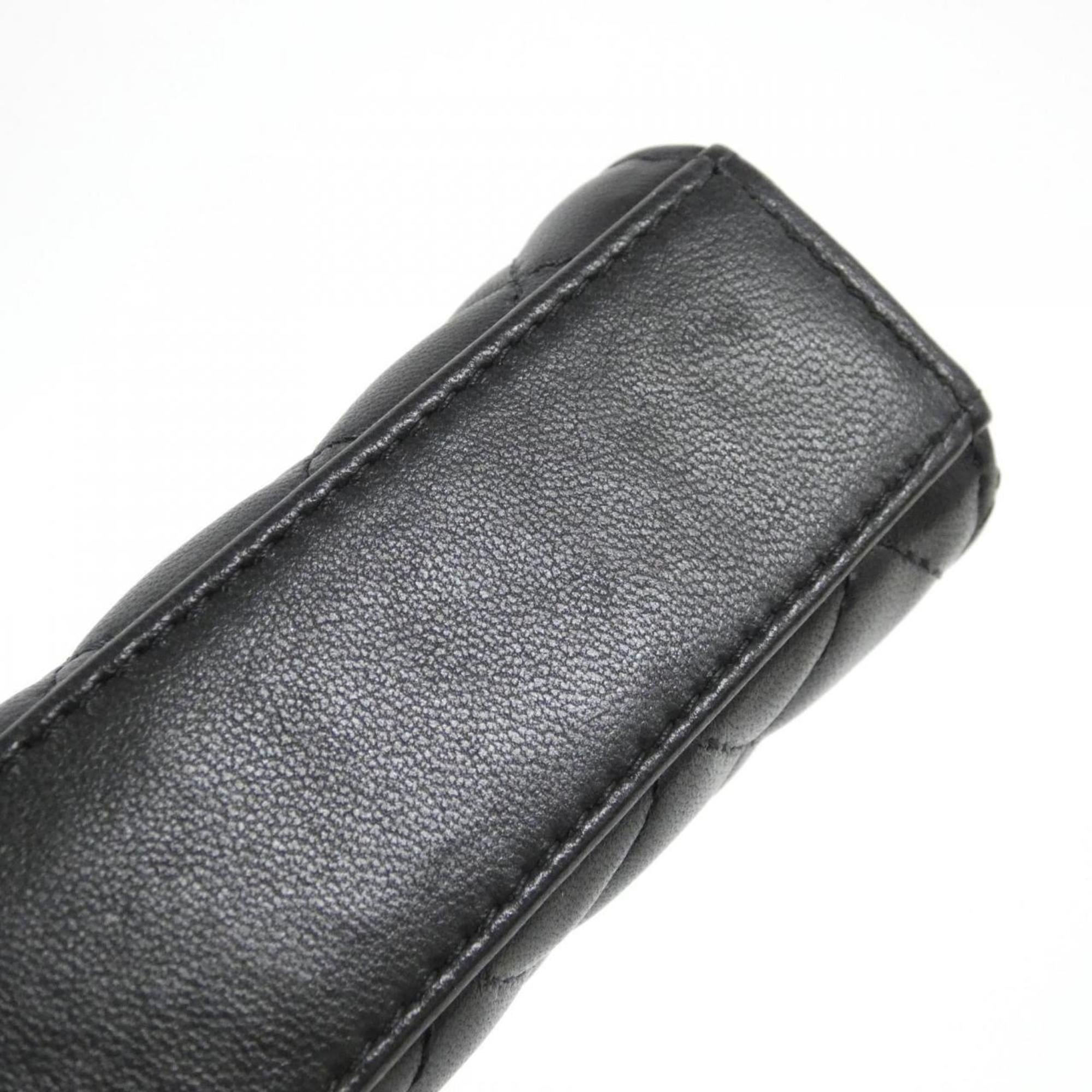 Chanel Black Leather Shoulder Bag (Pre-Owned)