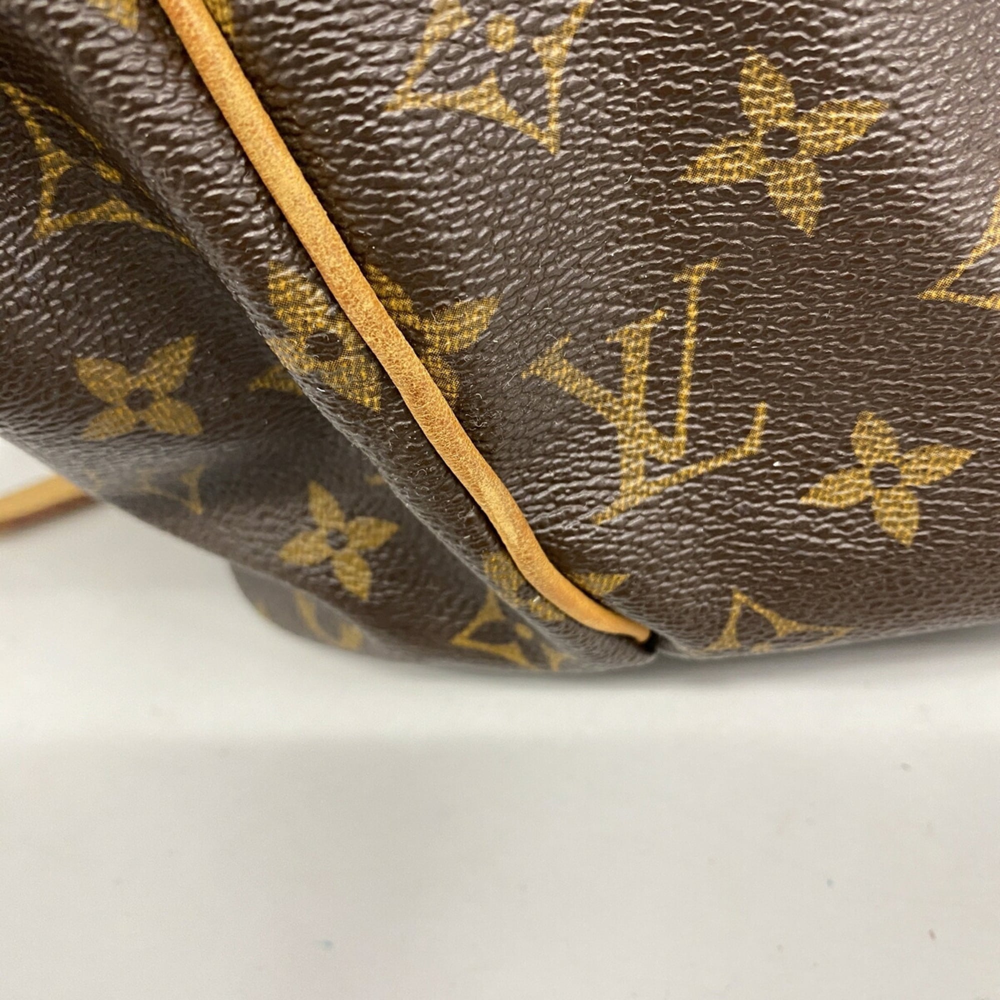 Louis Vuitton Brown Handbag (Pre-Owned)