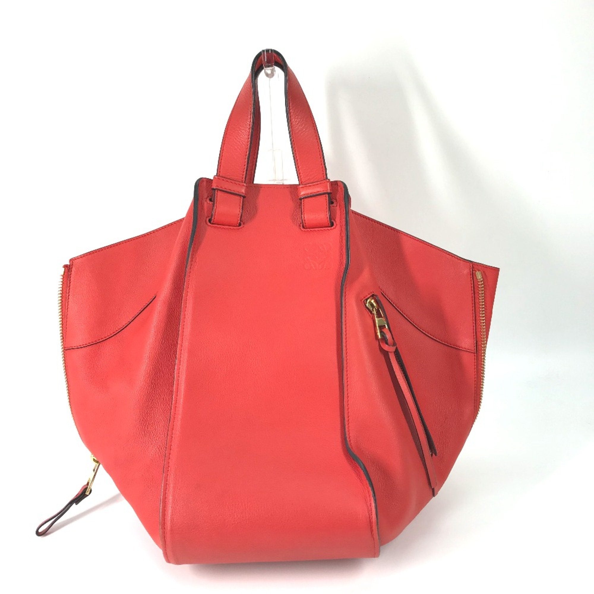 Loewe Red Leather Handbag (Pre-Owned)