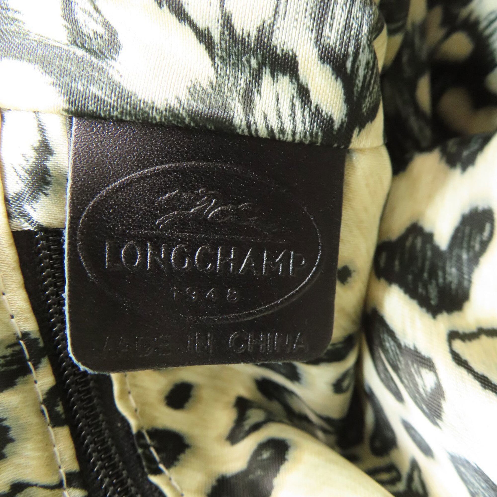 Longchamp Black Shoulder Bag (Pre-Owned)