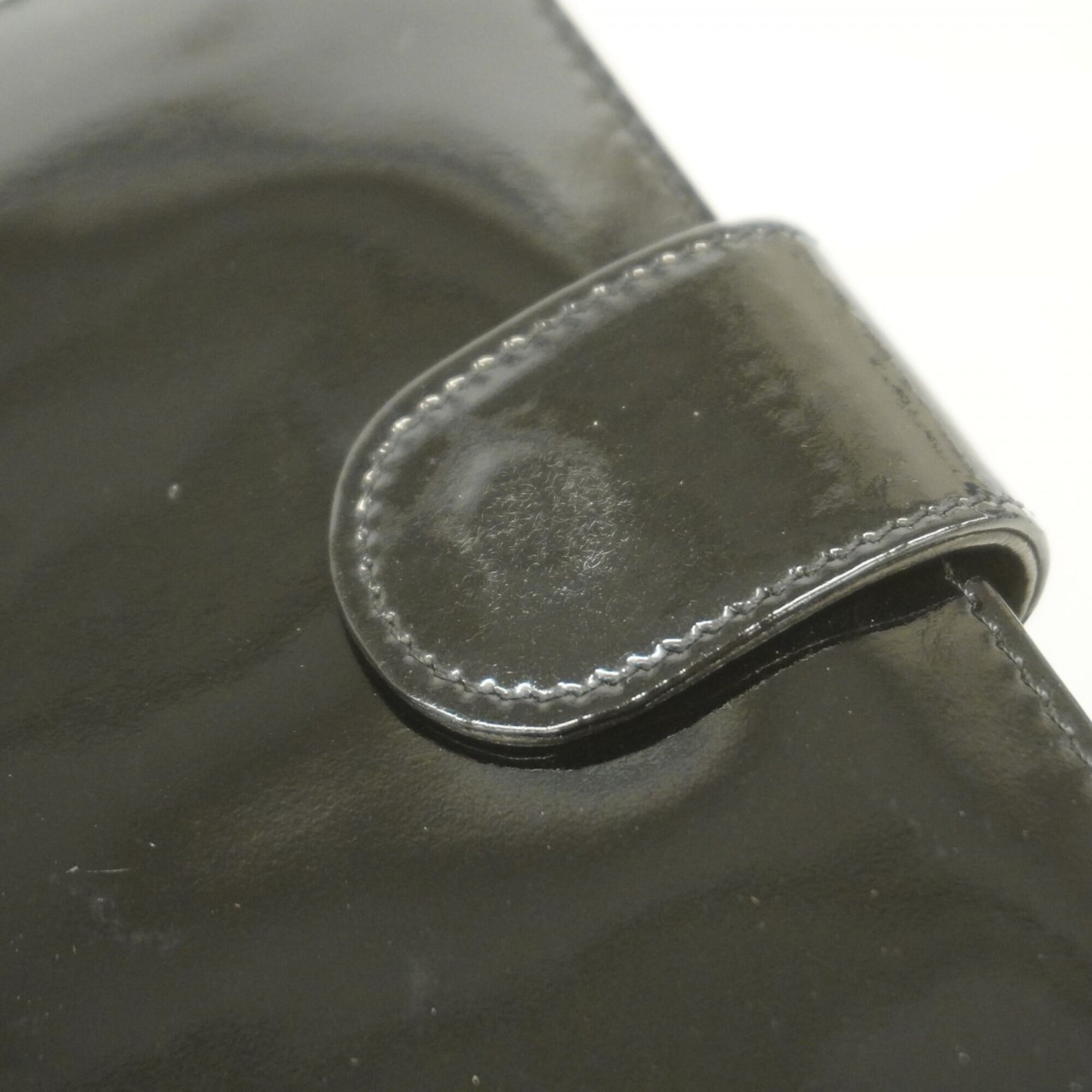Chanel Black Patent Leather Wallet (Bi-Fold) (Pre-Owned)