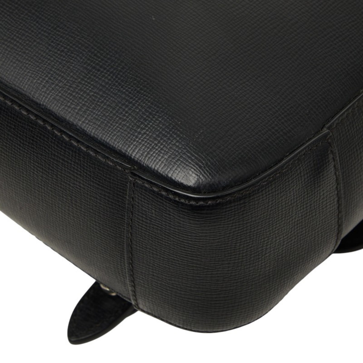 Burberry Black Leather Shoulder Bag (Pre-Owned)