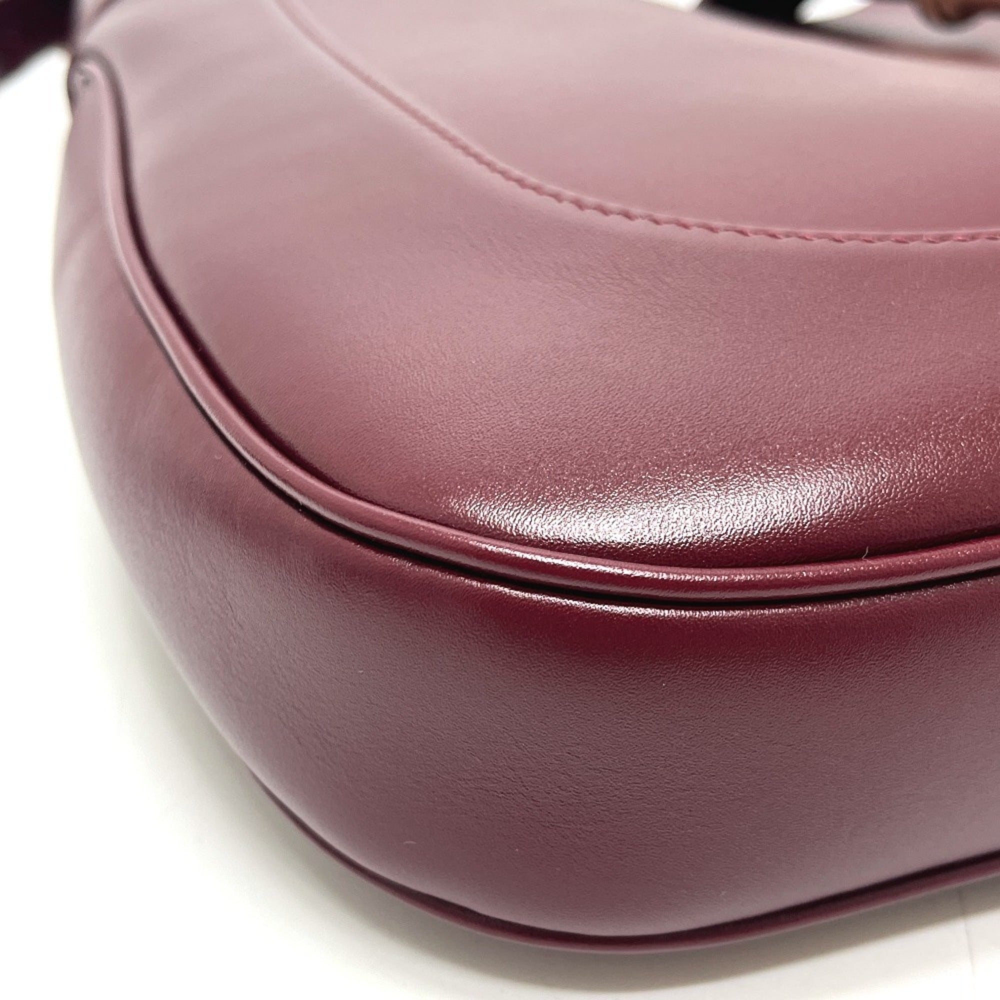 Gucci Wine Leather Handbag Shoulder Bag (Pre-Owned)