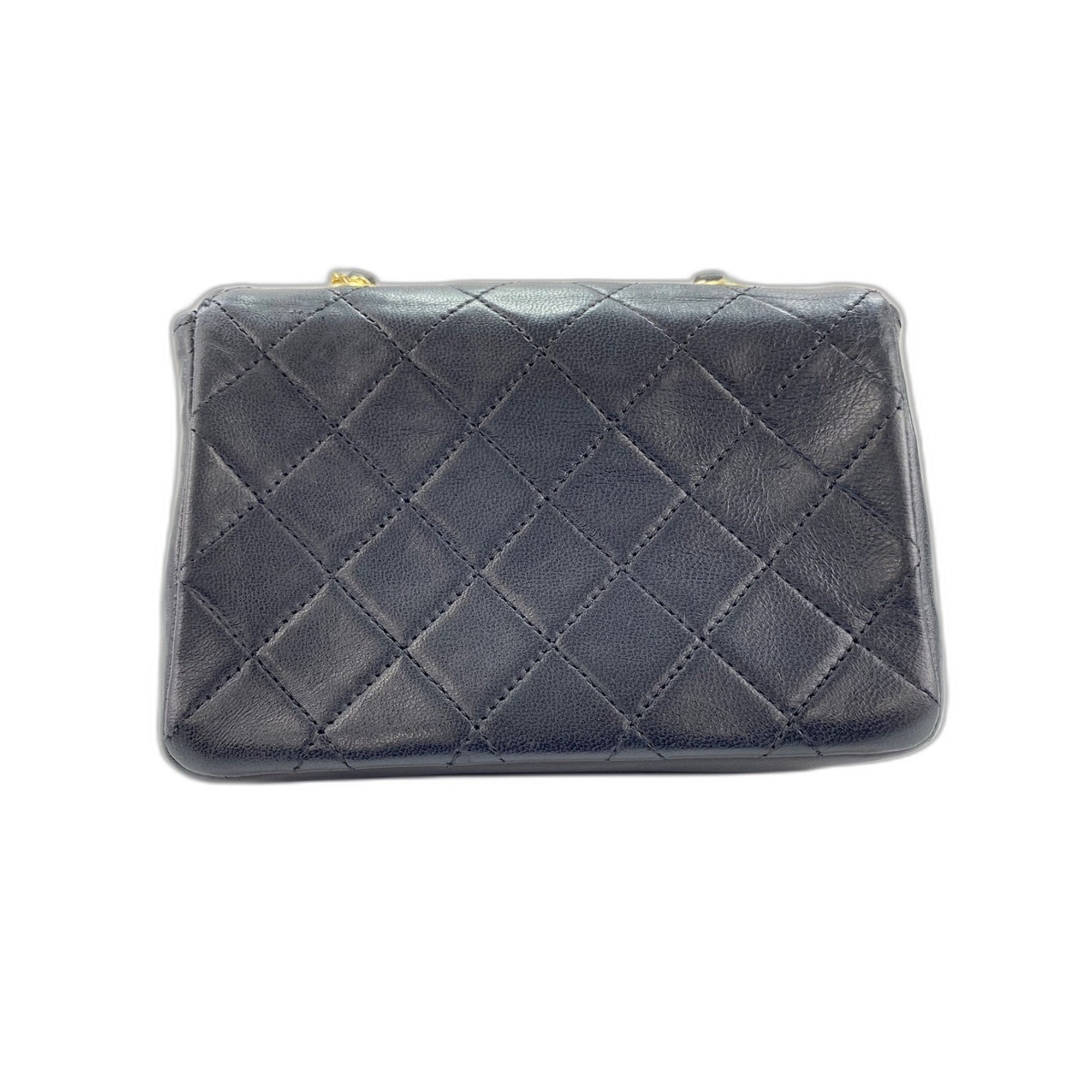 Chanel Black Shoulder Bag (Pre-Owned)