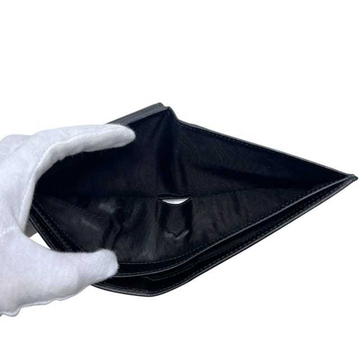 Salvatore Ferragamo Black Leather Wallet (Bi-Fold) (Pre-Owned)