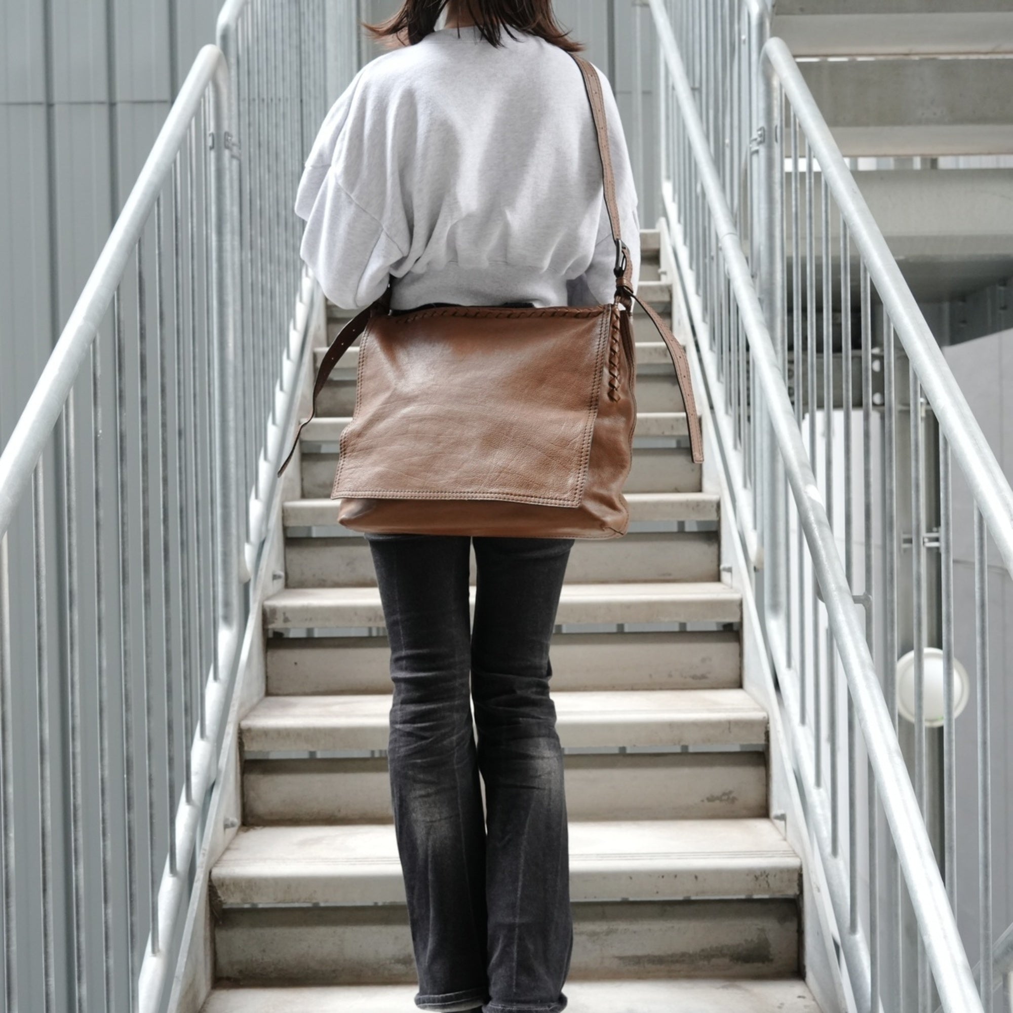 Bottega Veneta Brown Leather Shoulder Bag (Pre-Owned)