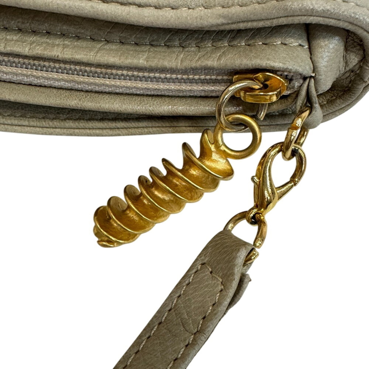 Fendi Beige Leather Shoulder Bag (Pre-Owned)